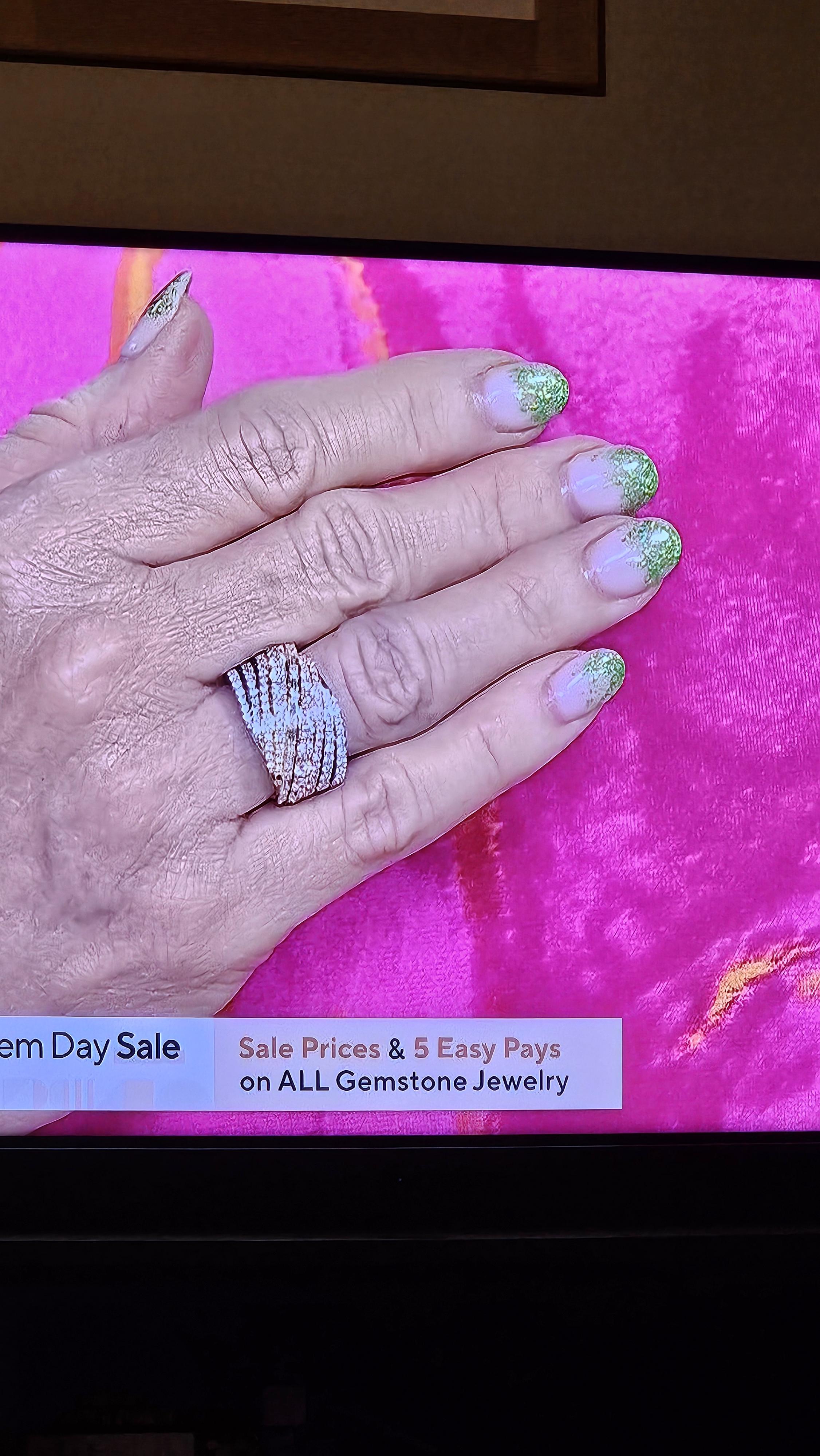 Jane's nail art looks more like fungus r/QVC