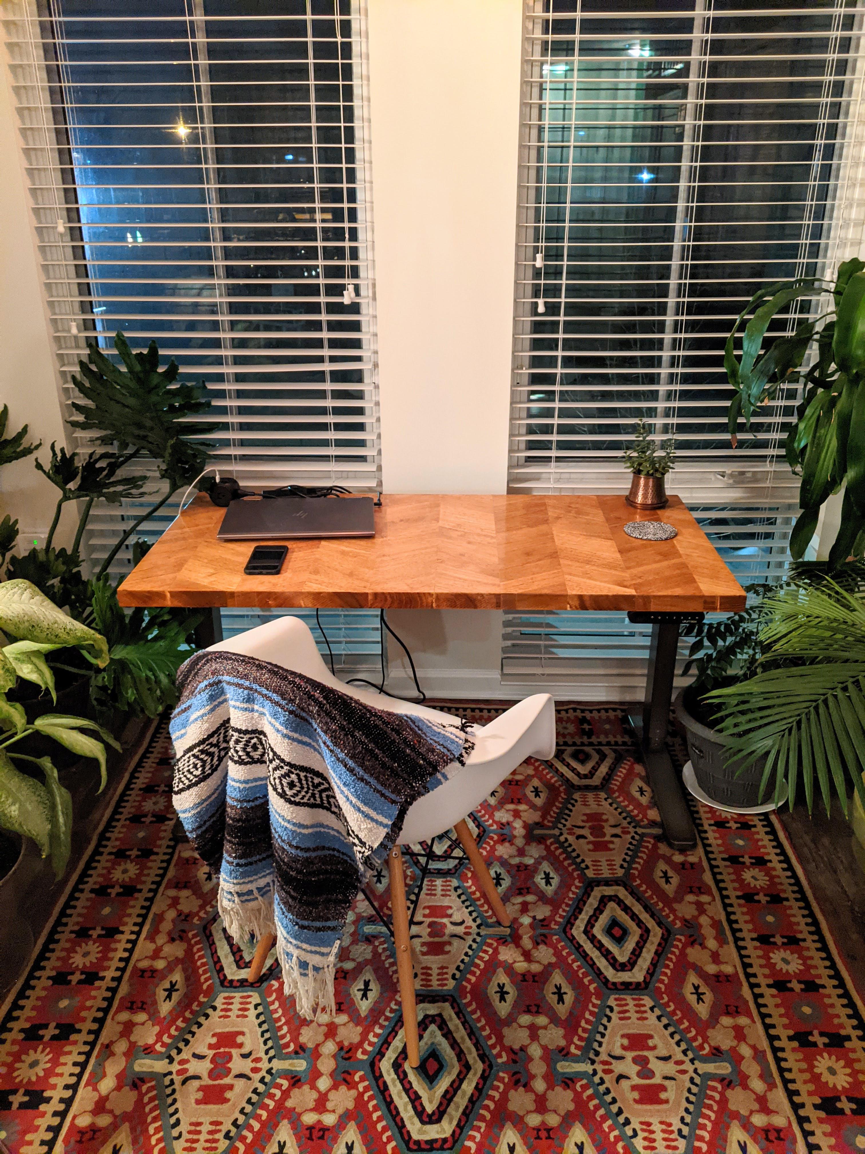 Finally made the move to make a worthy WFH setup! Uplift V2 CFrame w