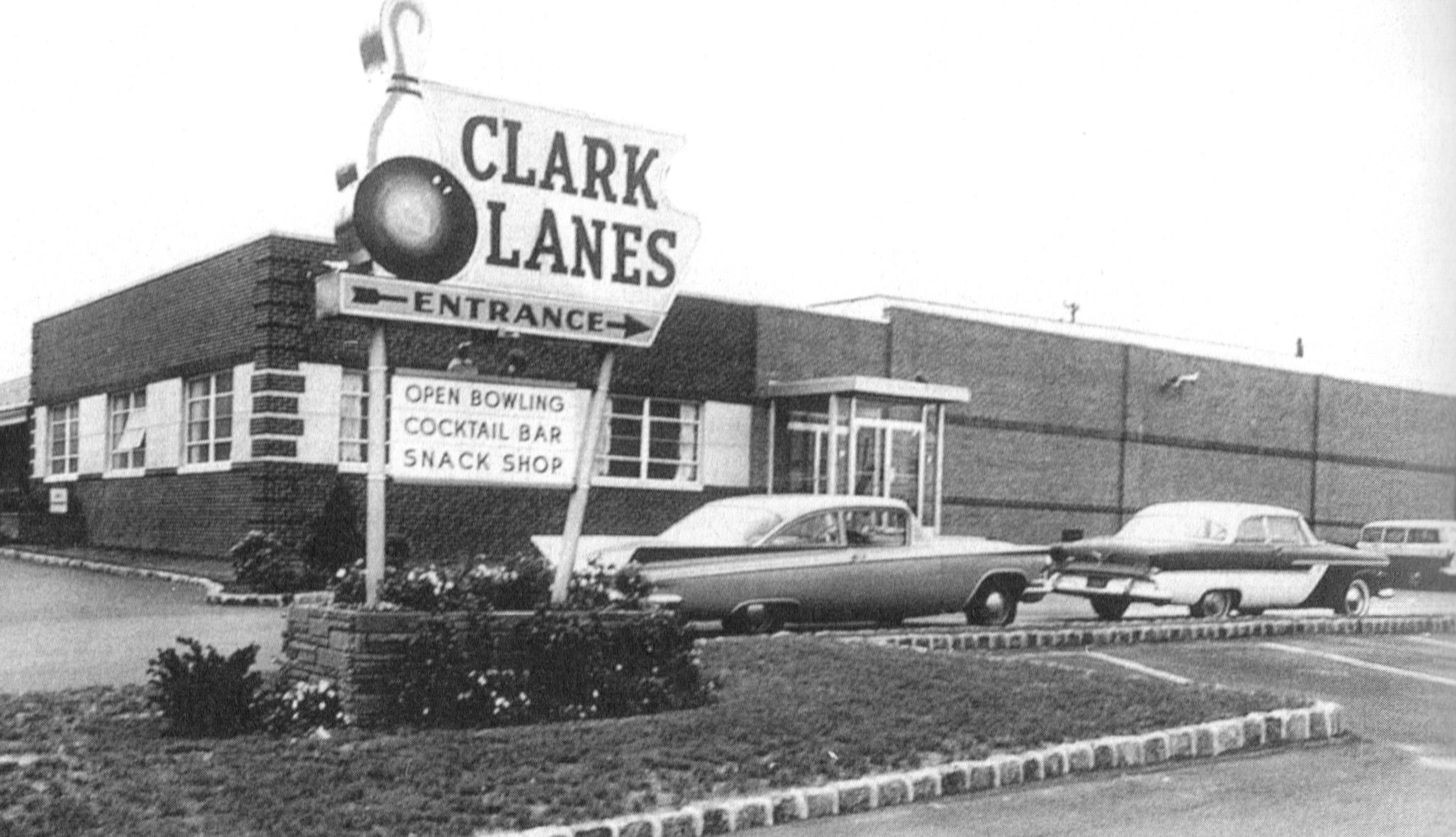 Clark Lanes Clark, New Jersey 1961 r/TheWayWeWere