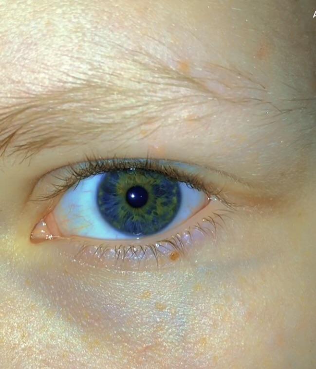 I did not know my eye was this color r/teenagers