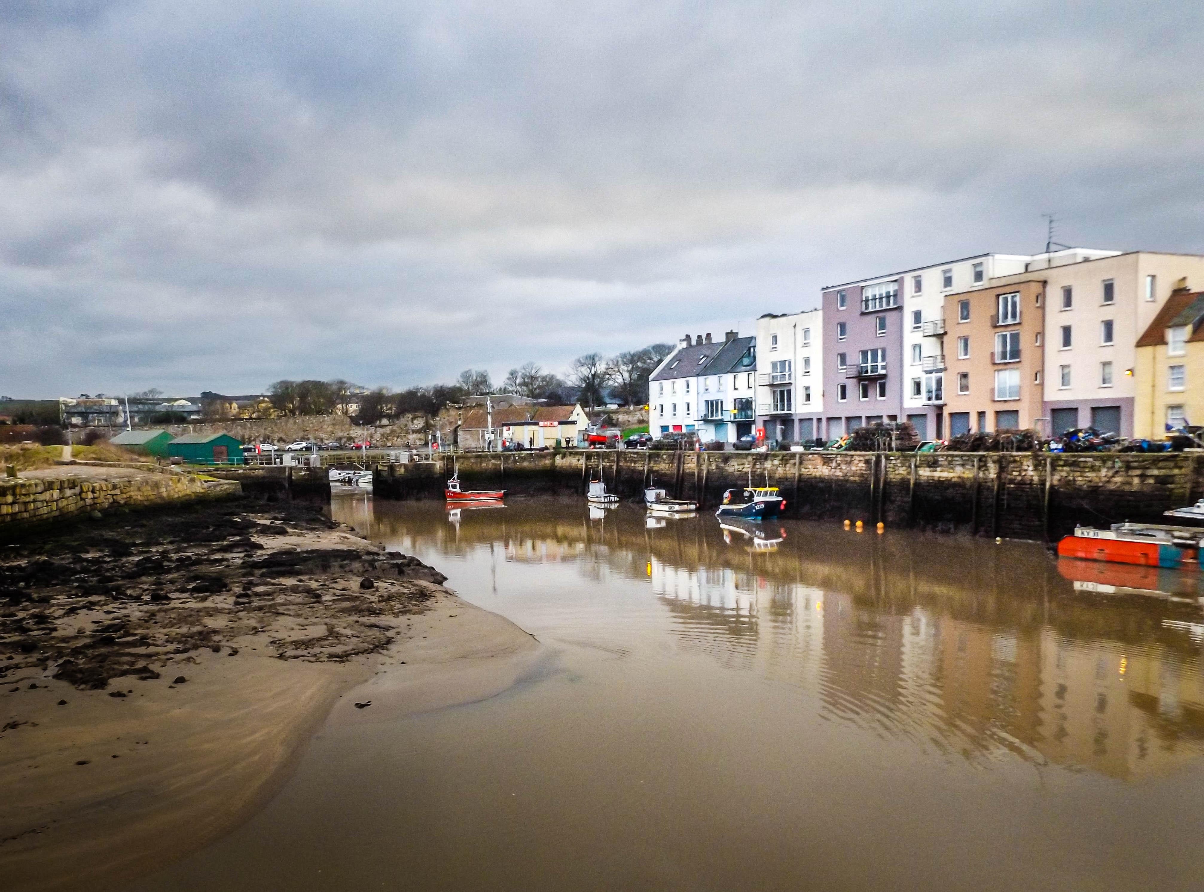 Historic Harbour, St Andrews, Scotland. r/pics