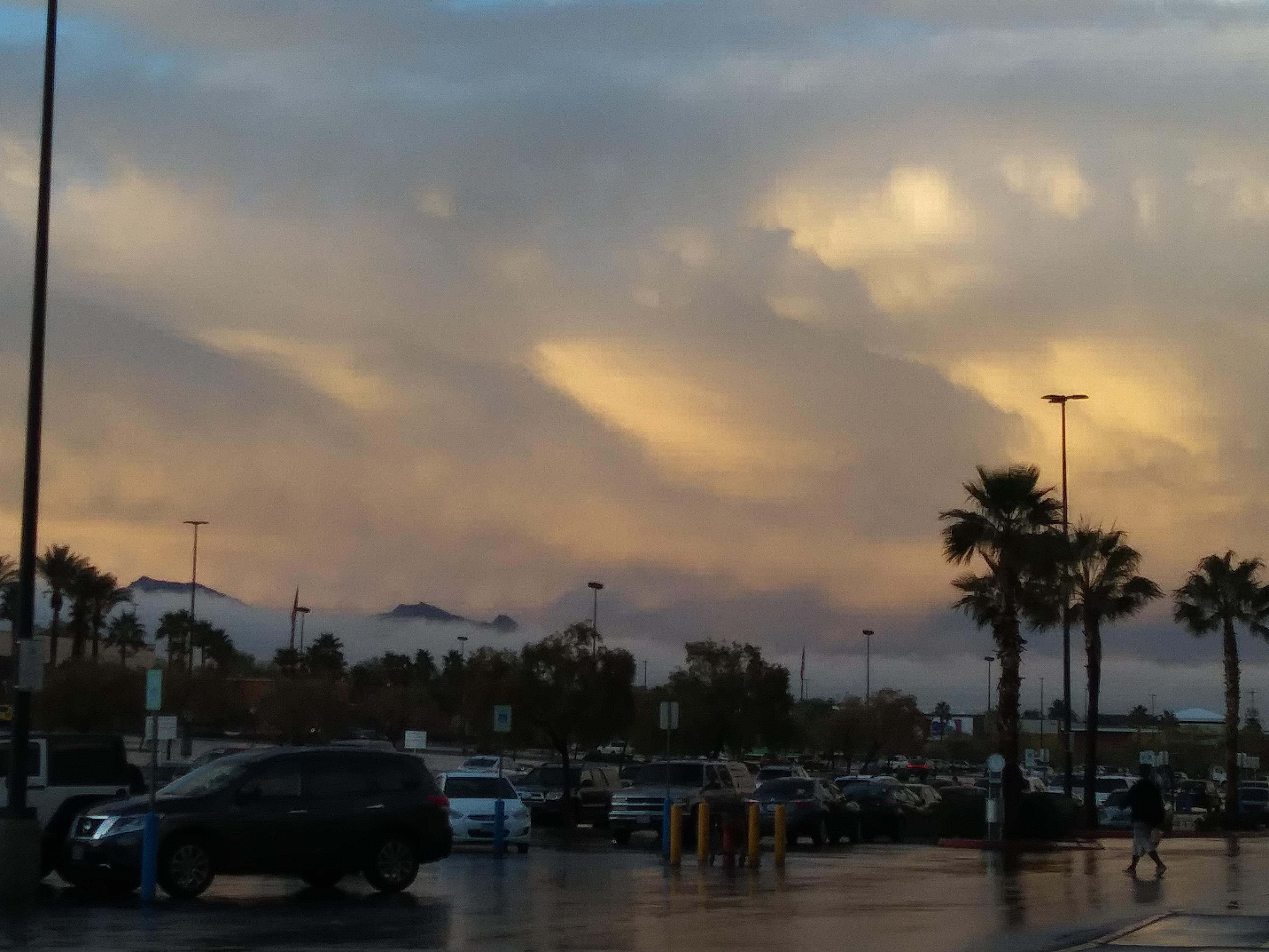 It hardly ever rains here in Las Vegas, but when it does it sure makes