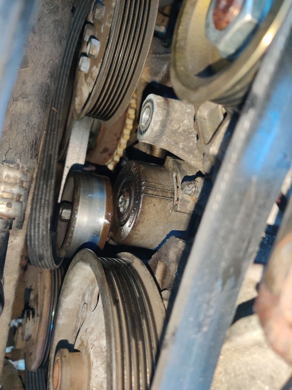 How To Change The Serpentine Belt And Pulleys On A 2006, 40 OFF