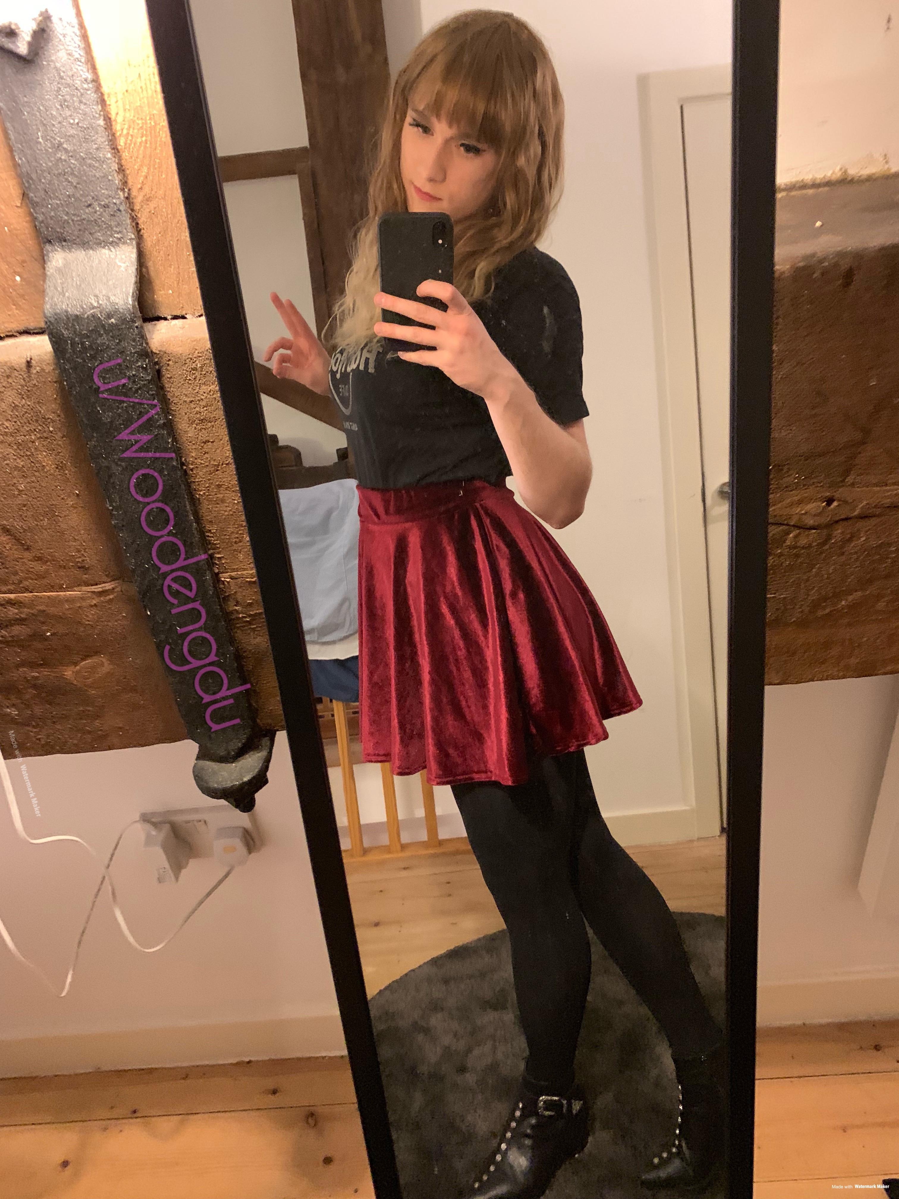 🎶 She’s a silver lining lone ranger riding through an open space... 🎶