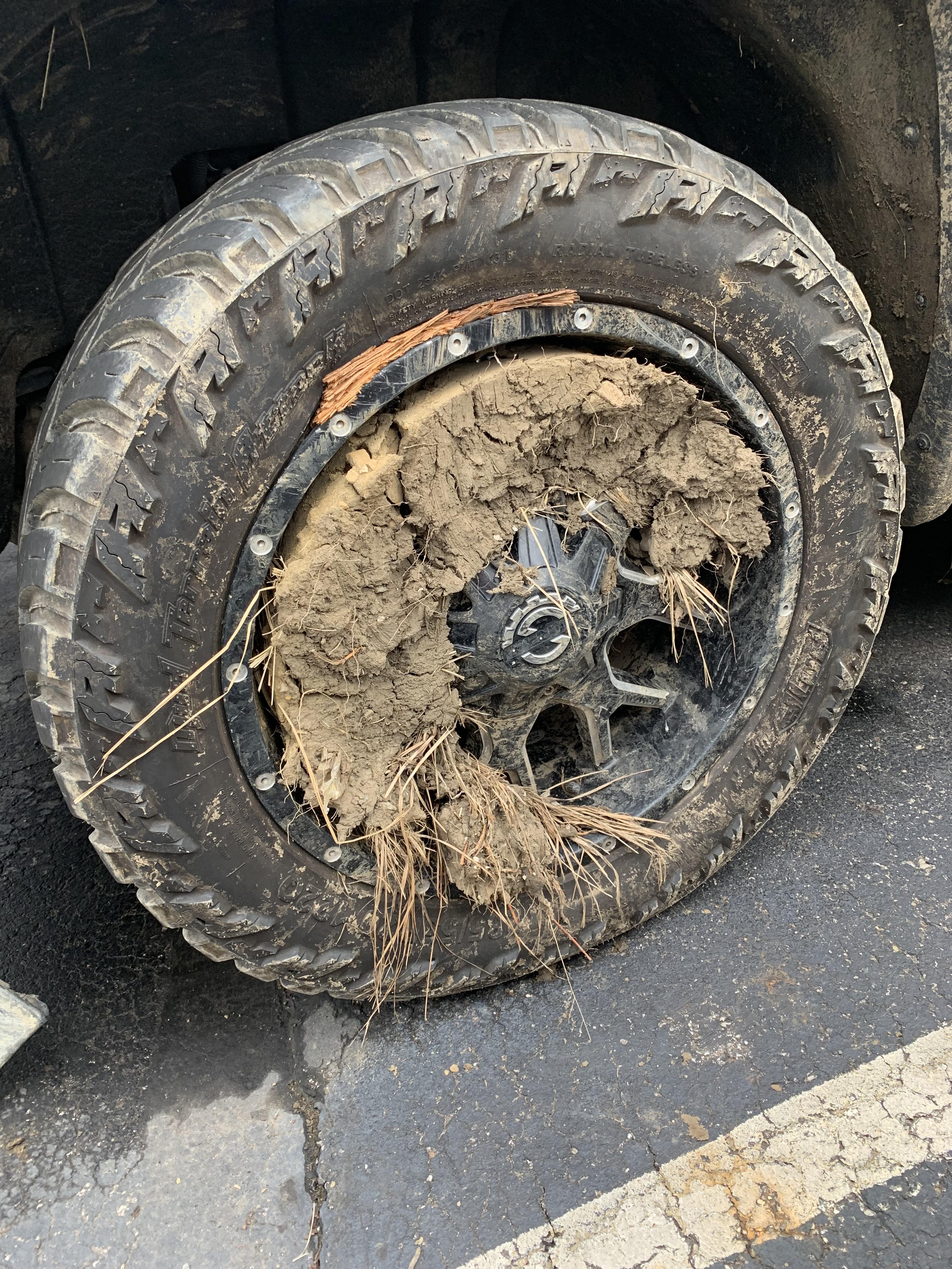 Customer states there is a vibration at 40+ miles per hour. This truck