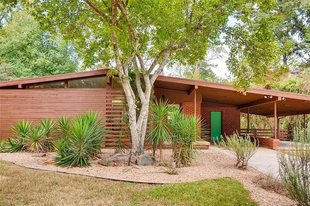 Affordable mid century home for sale near Atlanta r/Mid_Century