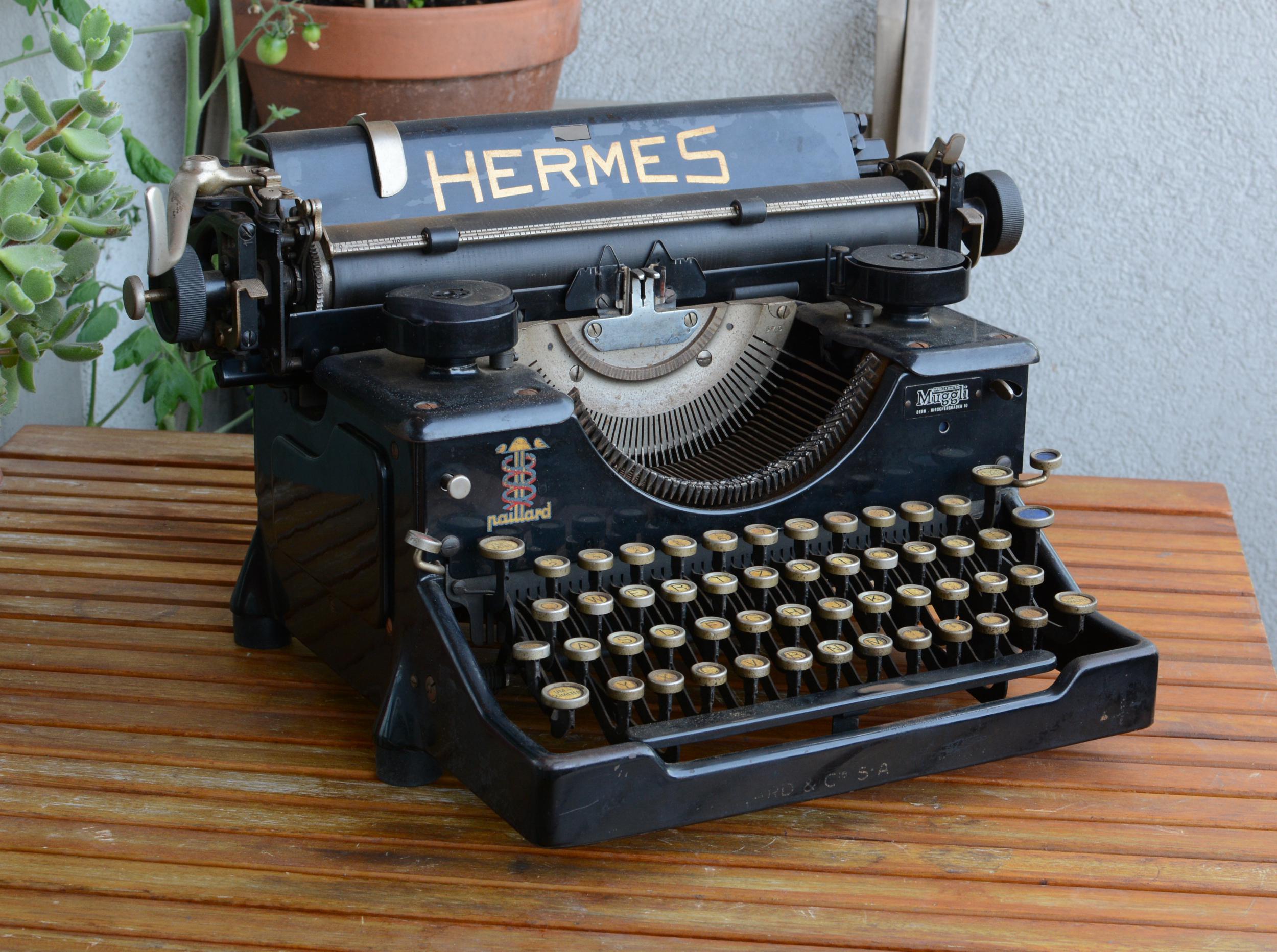 I bet you haven't seen this Hermes before Because I'm almost certainly the first person ever