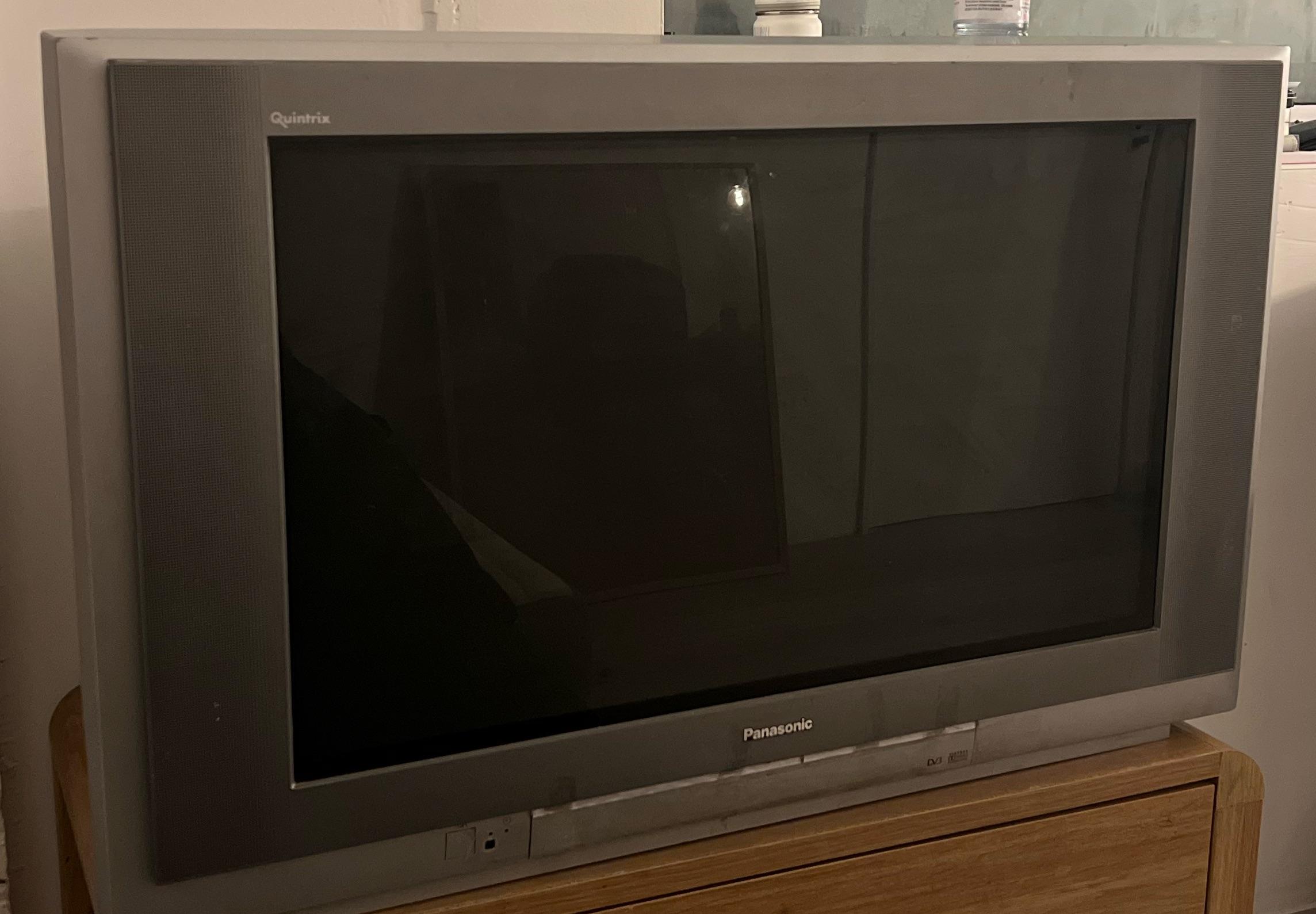 Panasonic Quintrix TX 32DTX1 r/crtgaming