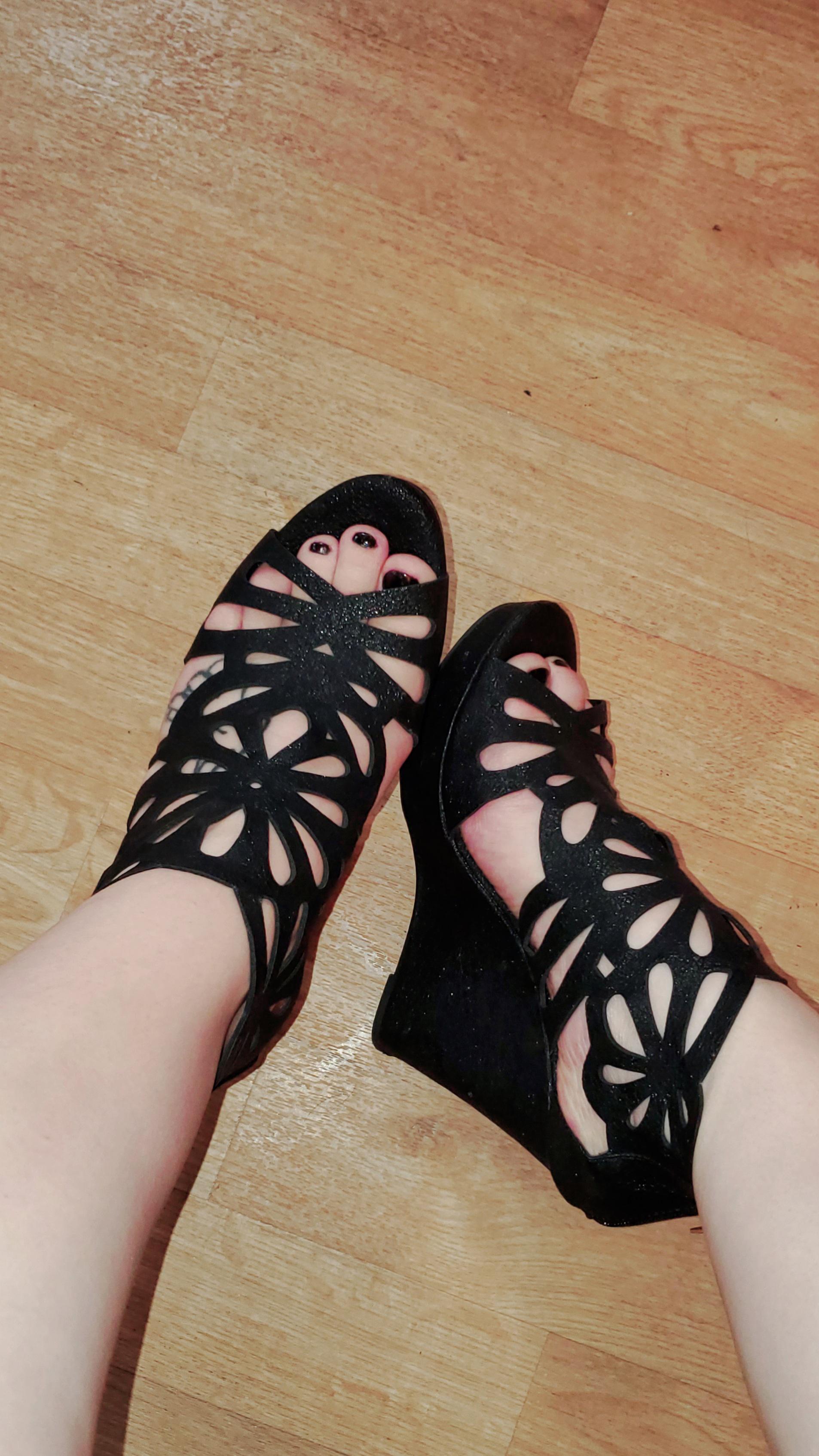 My favorite heels 💕 what do you think of them? r/FootFetish