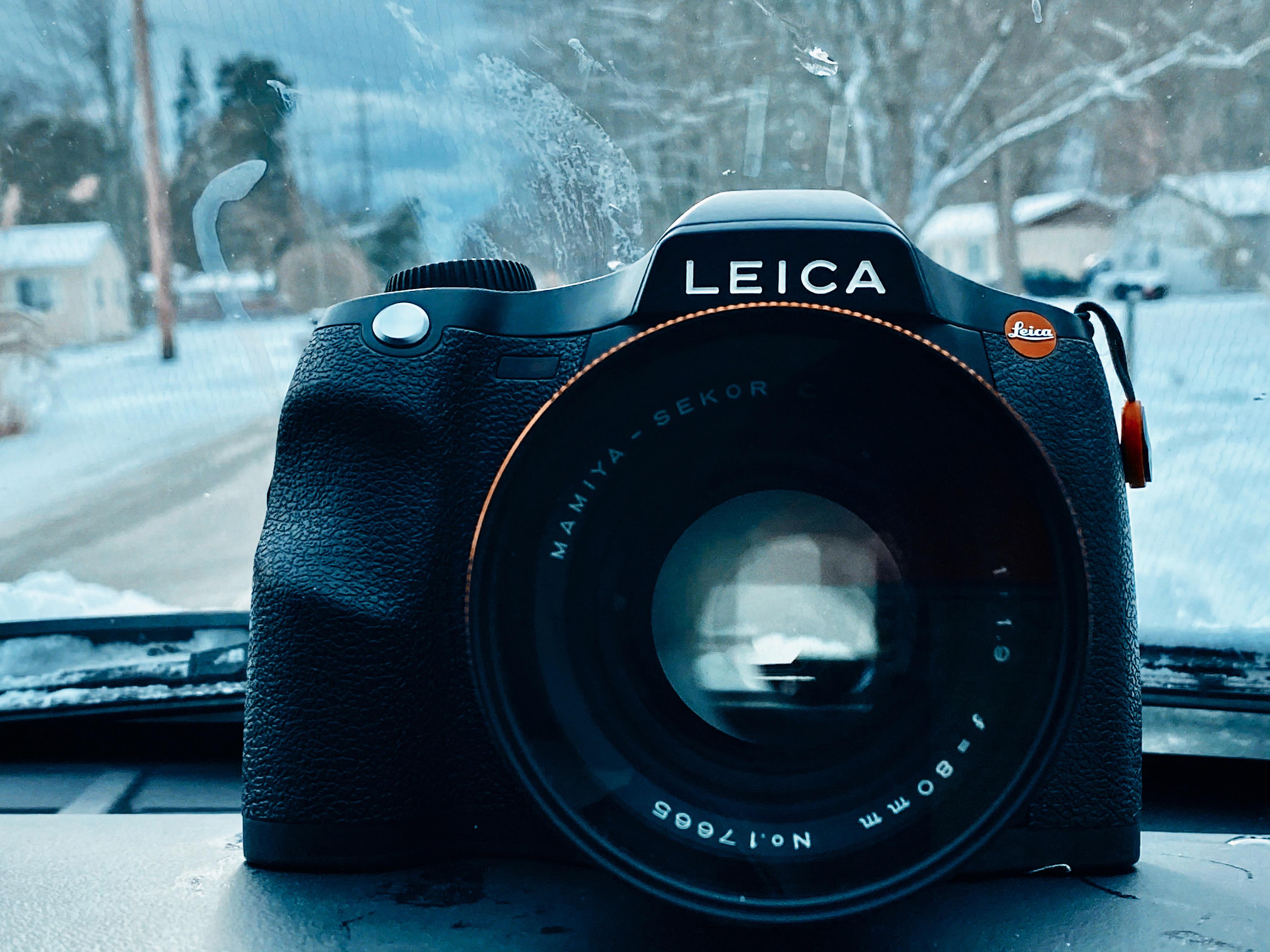 Leica S2 + Mamiya 80mm 1.9 (fastest medium format lens ever made) r/Leica