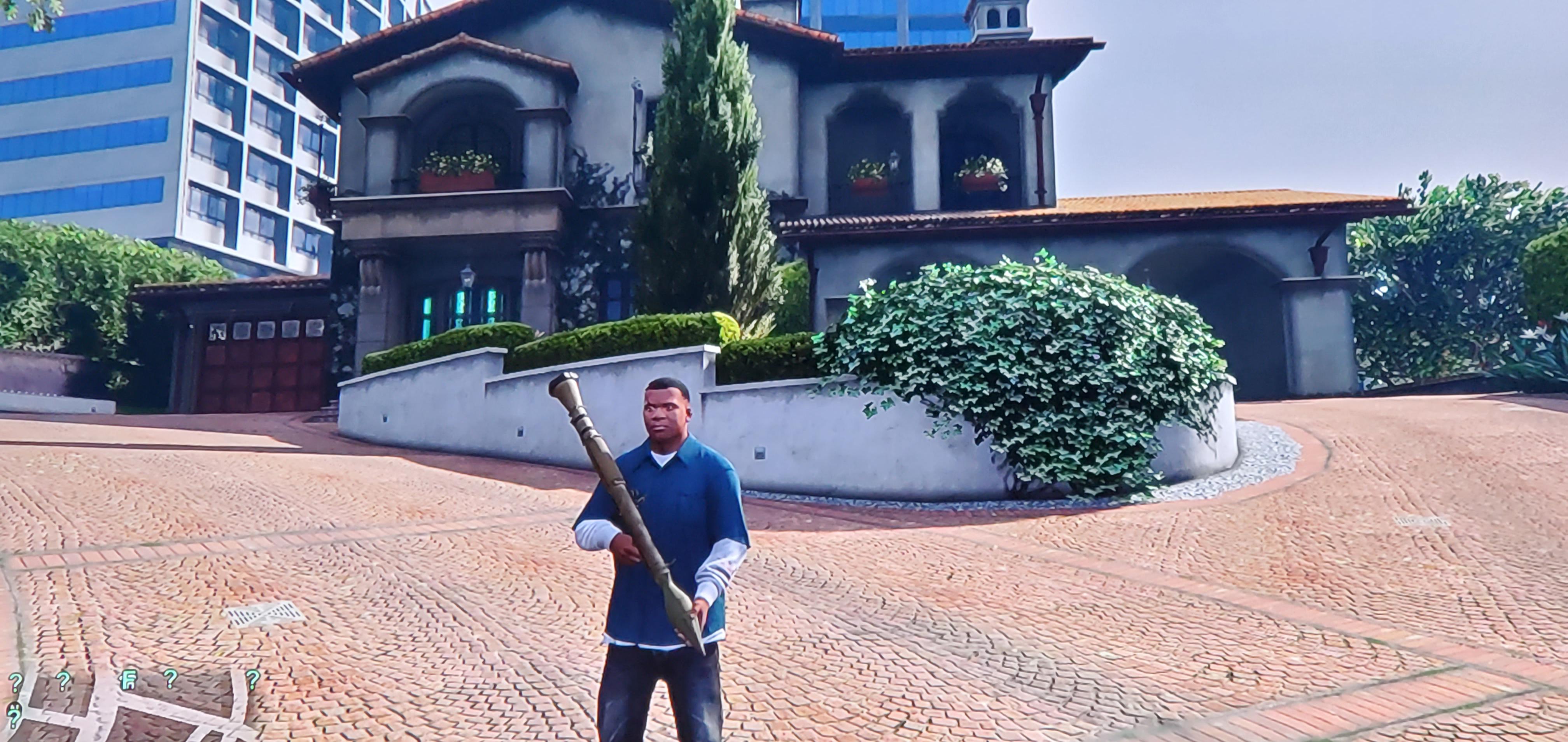 STOP FIRING ROCKETS AT MY HOUSE! r/GTAV