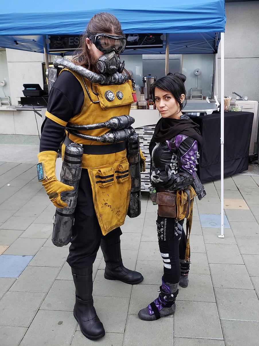 Wraith & Caustic cosplay apexlegends