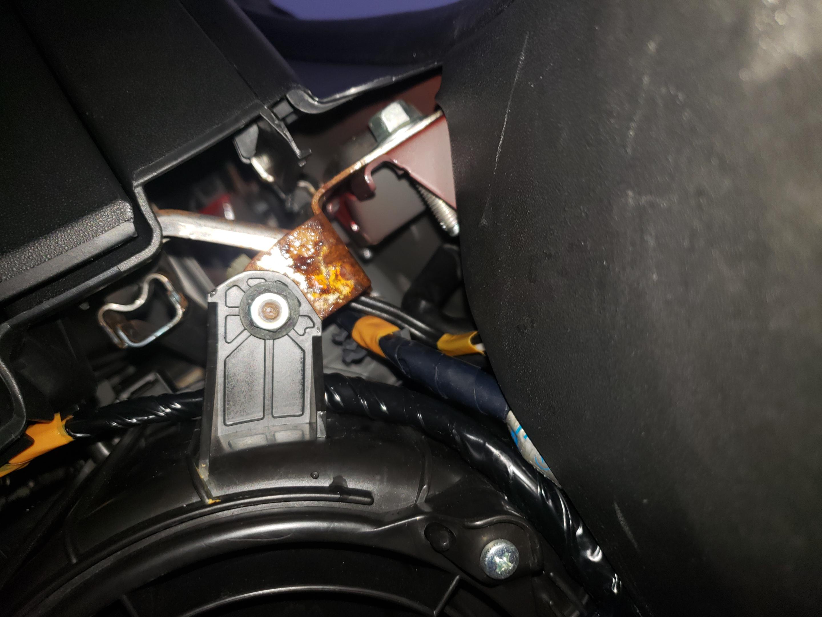 NC leaking water from behind glove box r/Miata