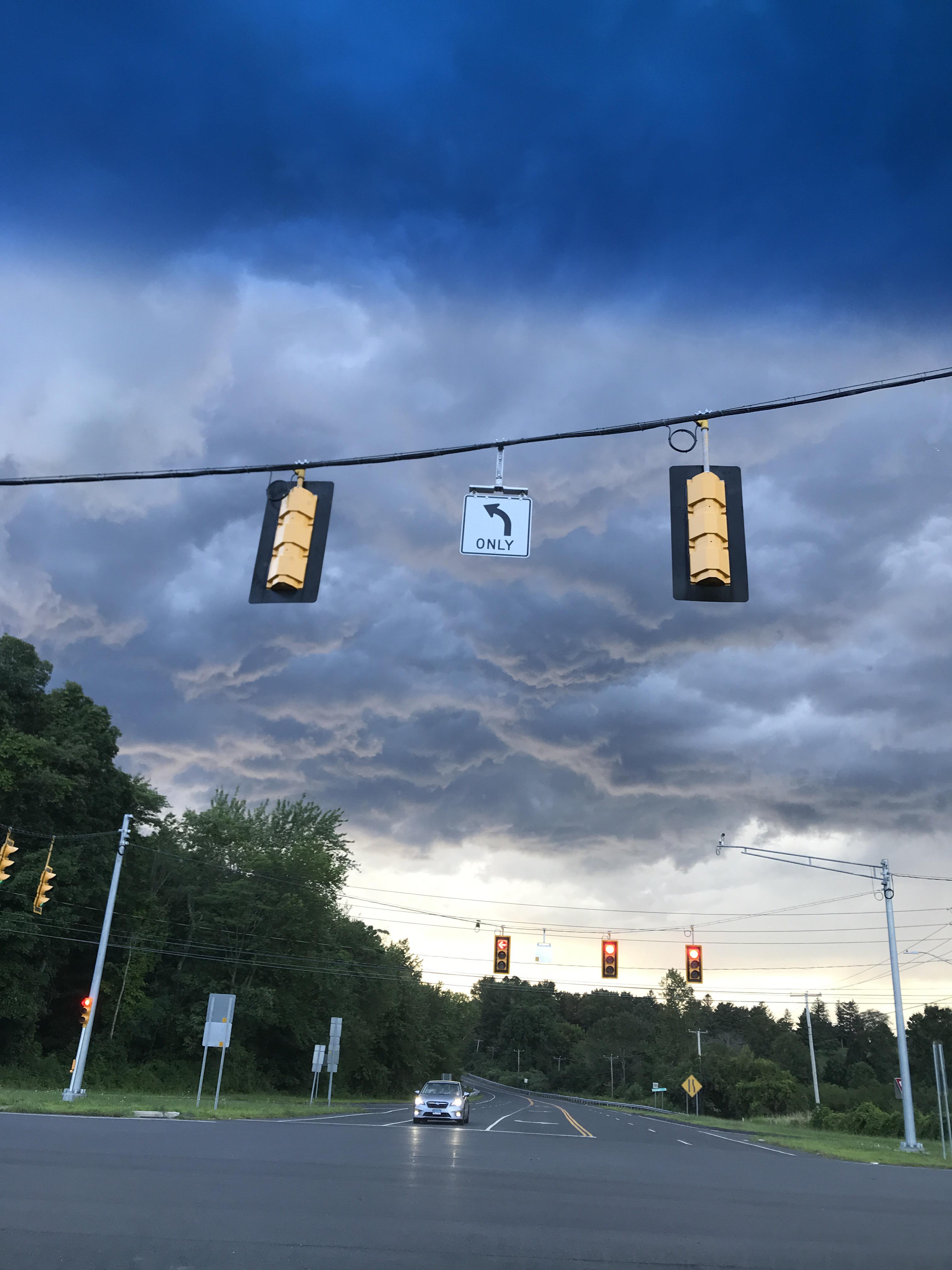 Storm clouds in West Hartford, Connecticut on Thursday r/weather