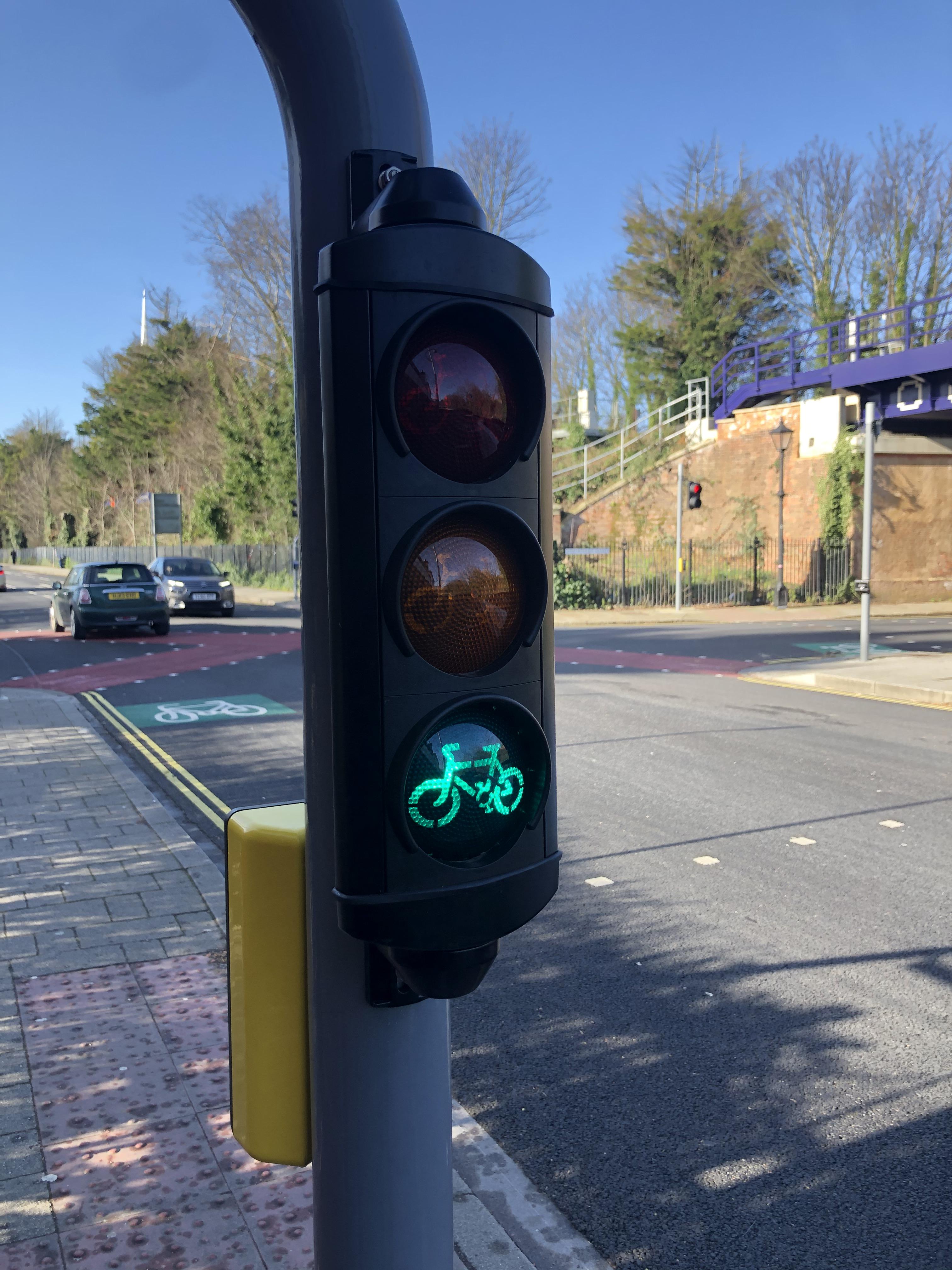 Really like these new bike traffic lights on my ride to work r