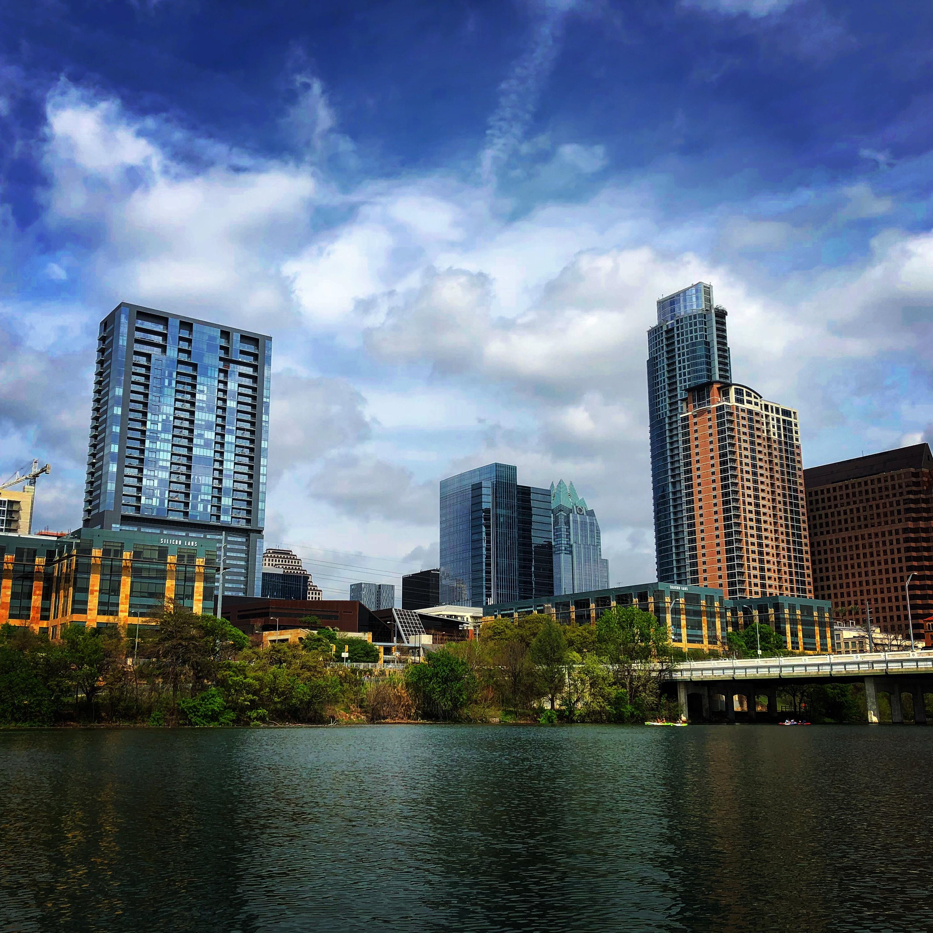 Cruising Lady Bird Lake. r/Austin
