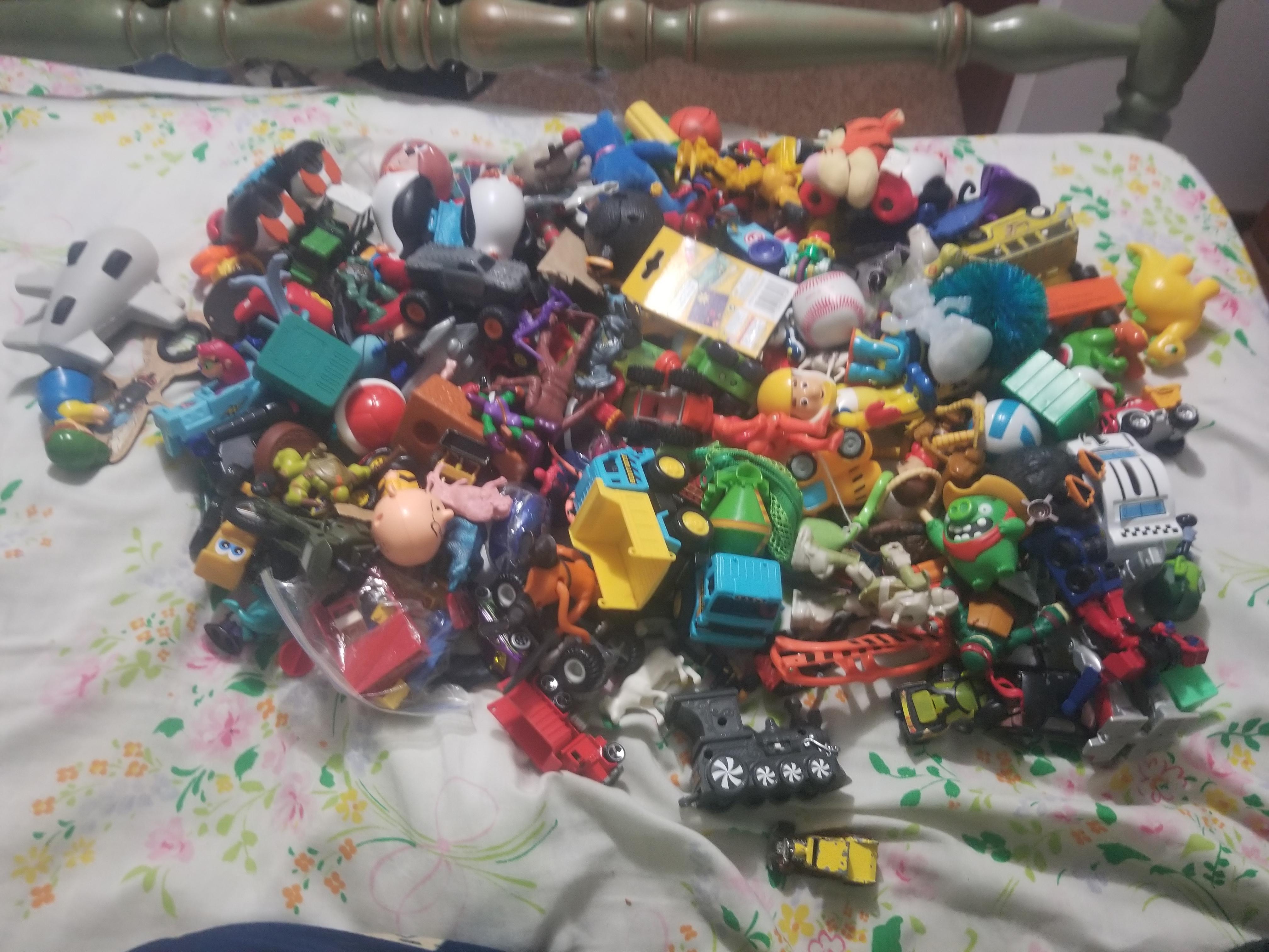 At my local thrift store, you can get a brown luchbag with around 6