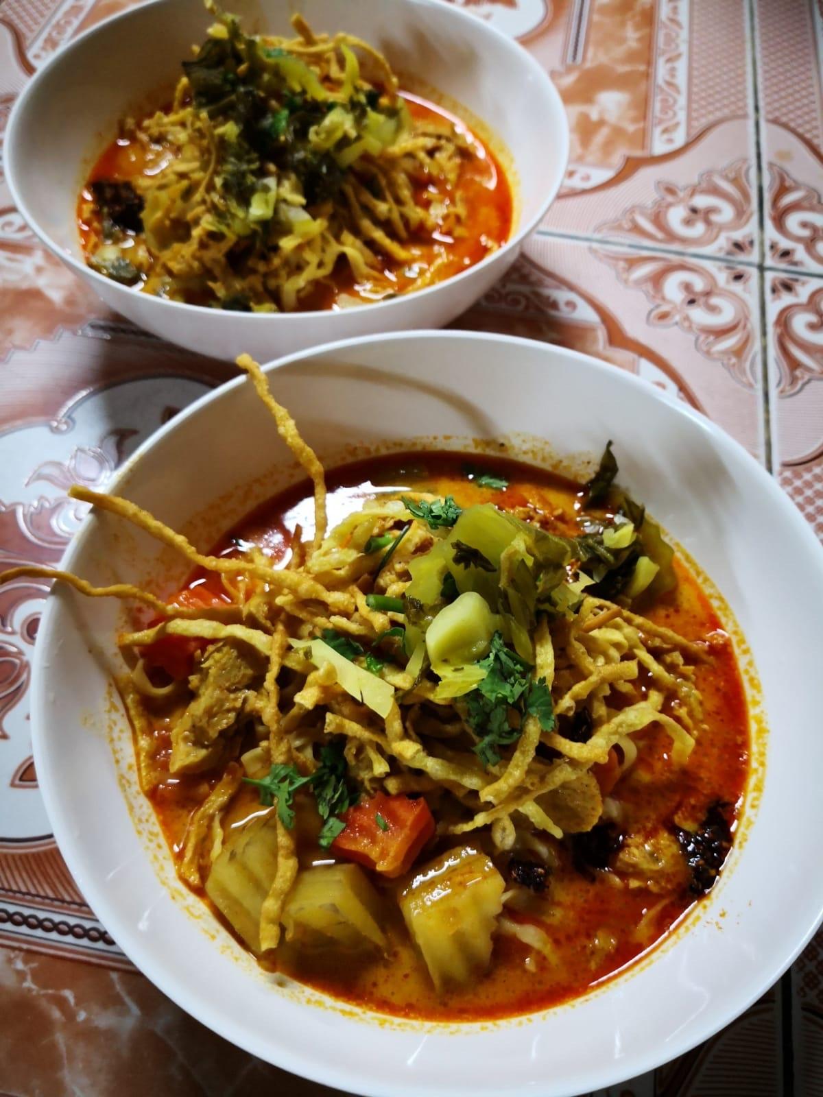 Veganised Khao Soi, Northen Thai soup we had in Chiang Mai. It is 🤯 vegan