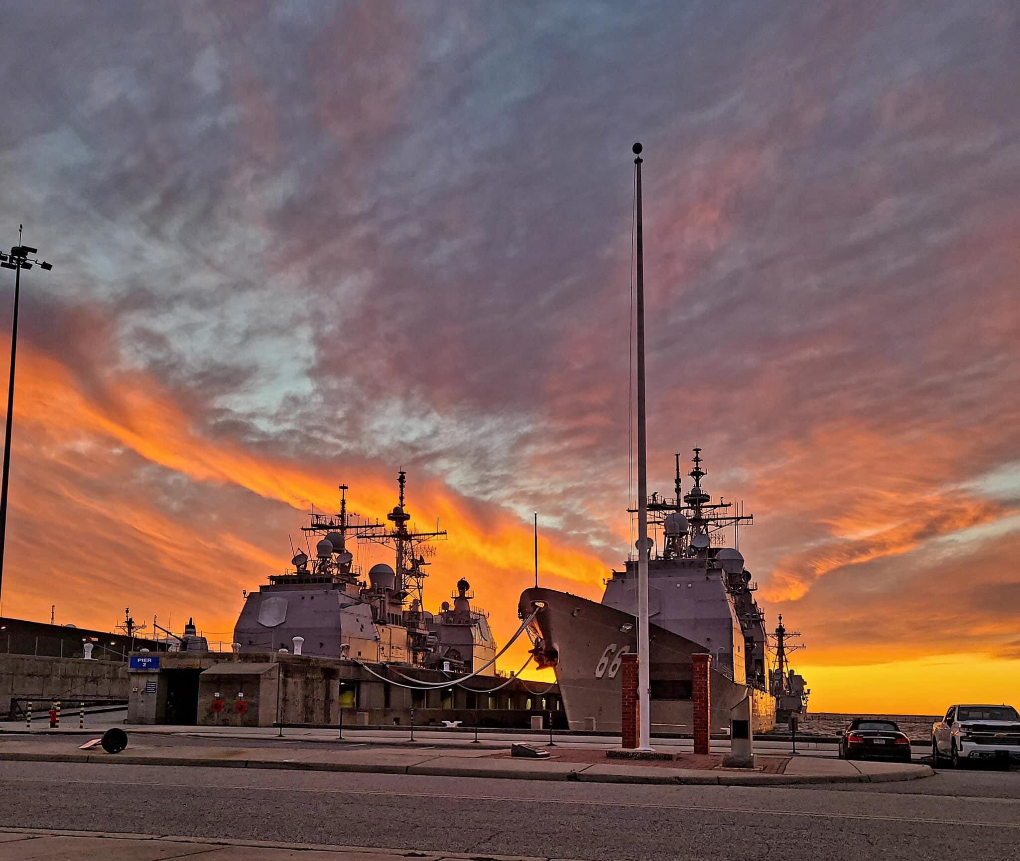 USS Hue City (CG 66) Ticonderogaclass guided missile cruiser being