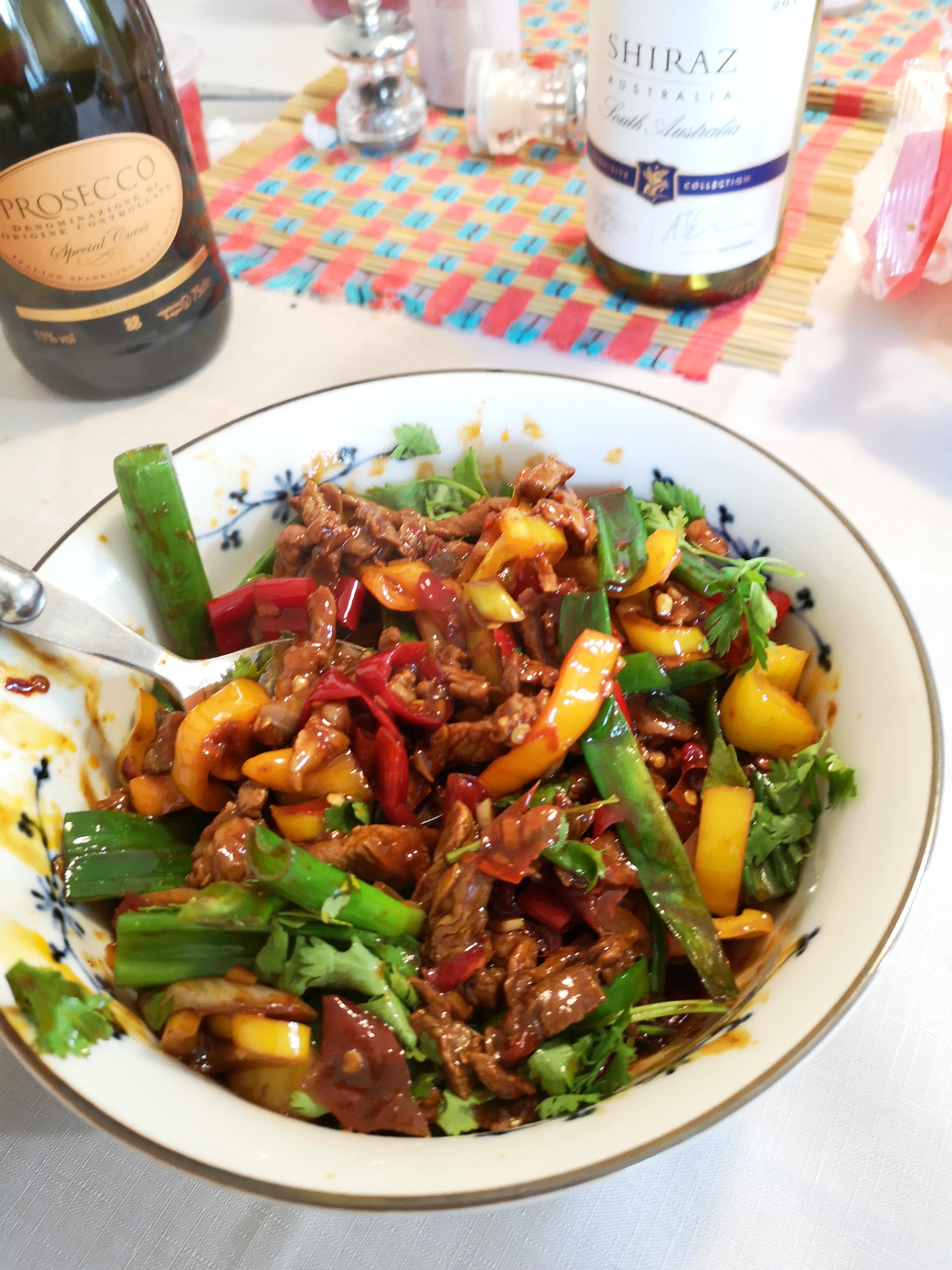 Simple beef and pickled chilli stir fry r/chinesefood