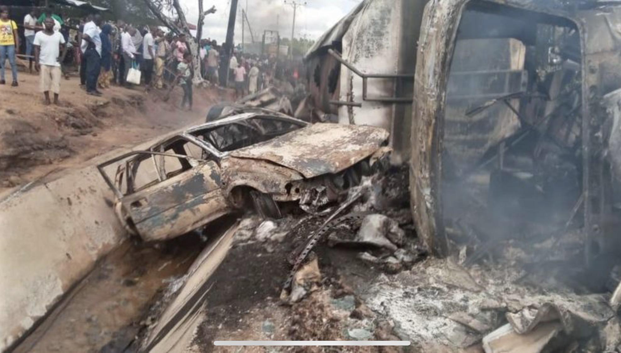 Nigerian fuel tanker explosion kills 25 in Lokoja (9/23/20) r