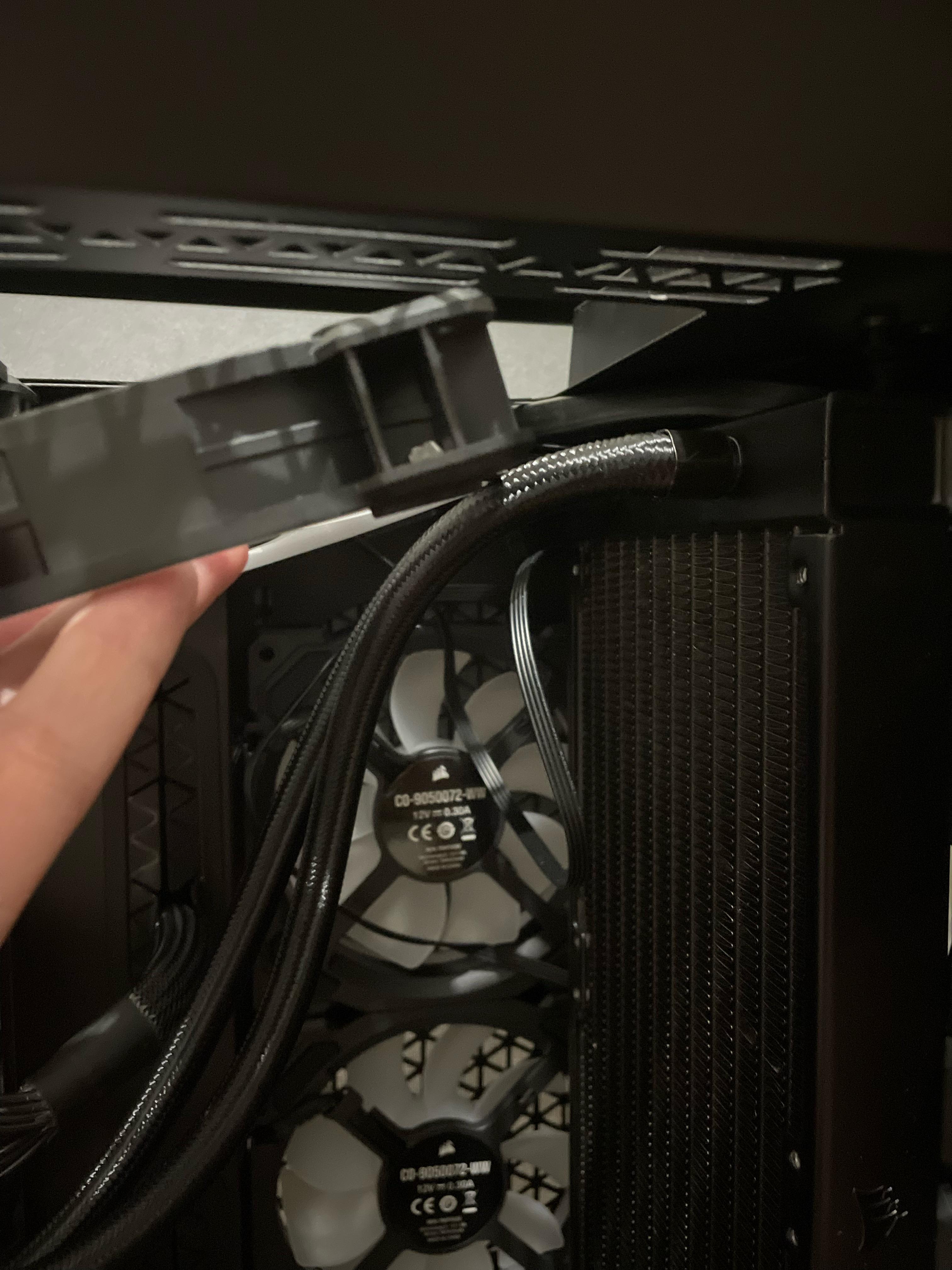 How do I fit my top fan when radiator is too large r/pcmasterrace