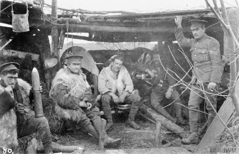 An 18pounder Field Gun and crew of the Royal Field Artillery in a gun