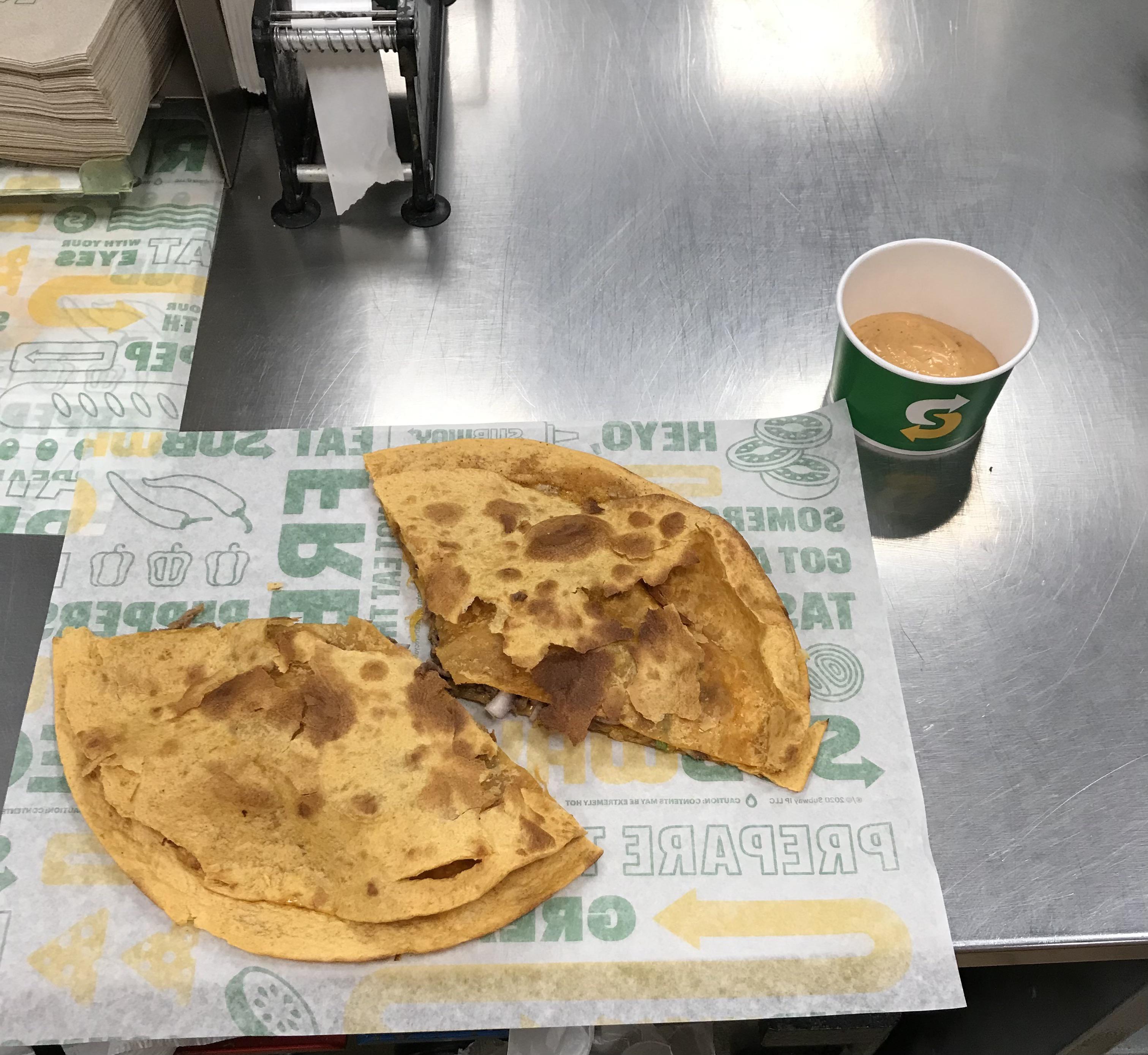 I tried to make a quesadilla 😿 r/subway