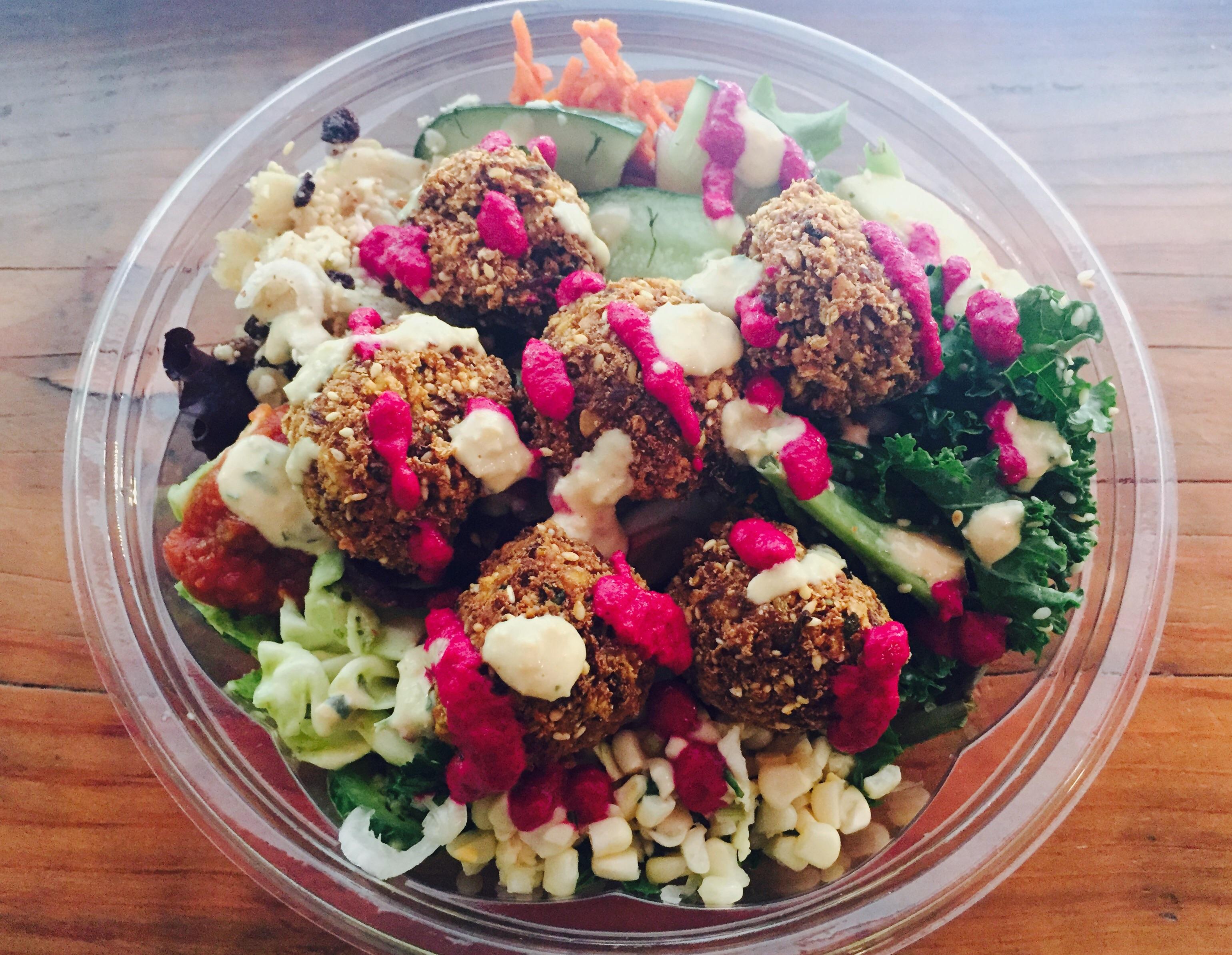 Falafel variety salad with beet hummus 650 calories (xpost r