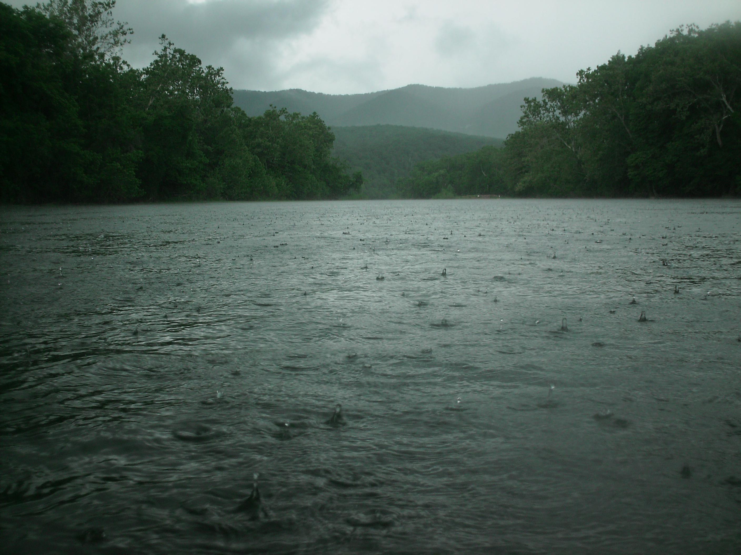 Rain on the Shenandoah River near Luray, Virginia, June 2013 r/raining