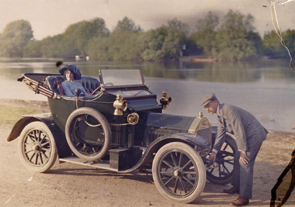 Couple with a early Motor Car in Britain. 1910 autochrome Photograph