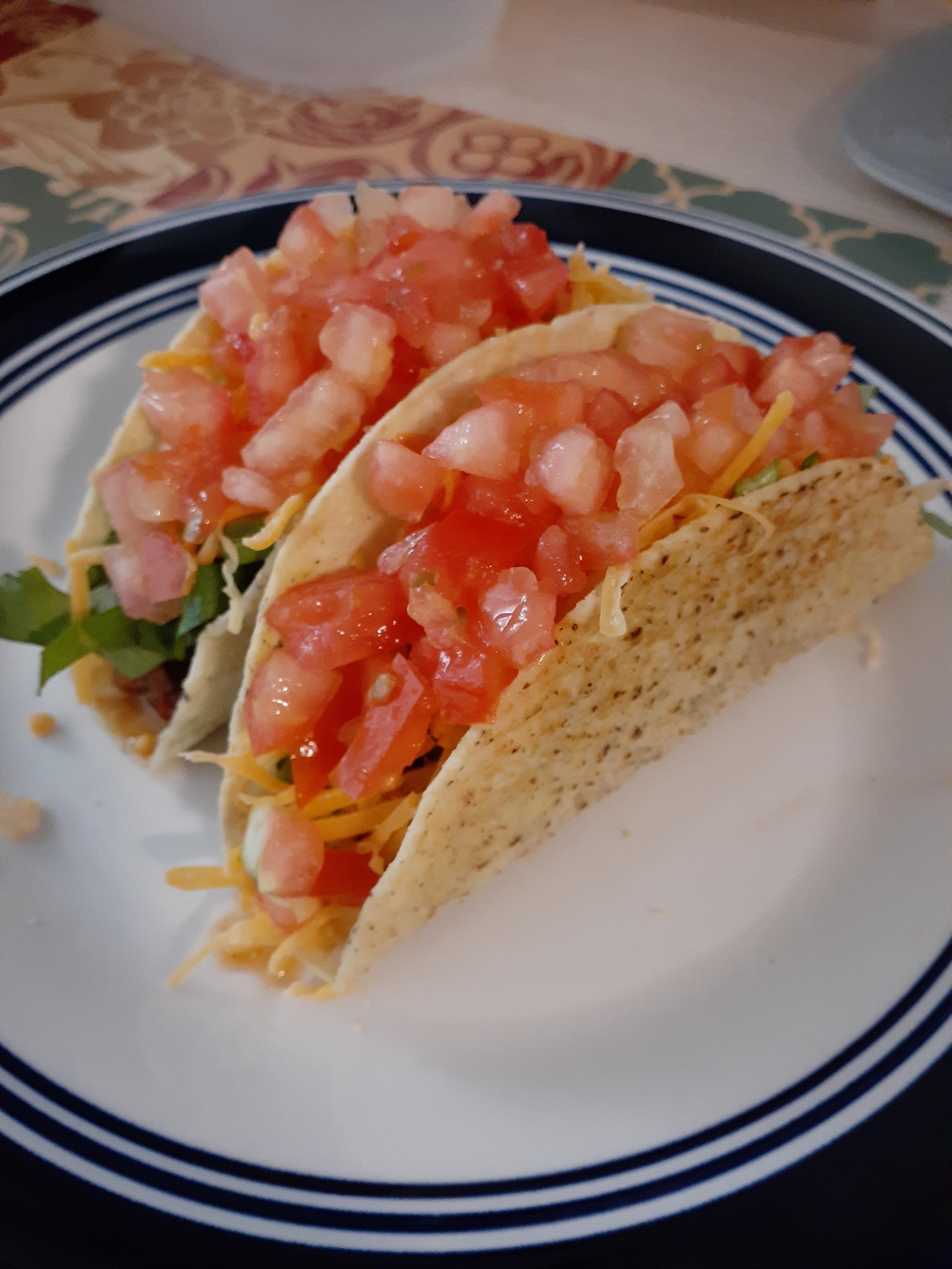 Beef tacos, 350 calories for both! r/1200isplenty