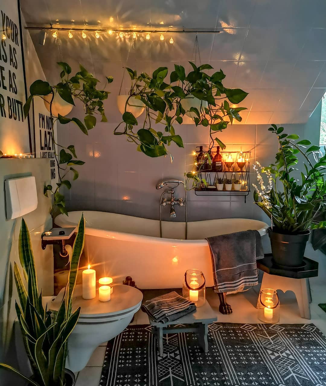 Cozy bathroom with a lot of greenery r/bathrooms