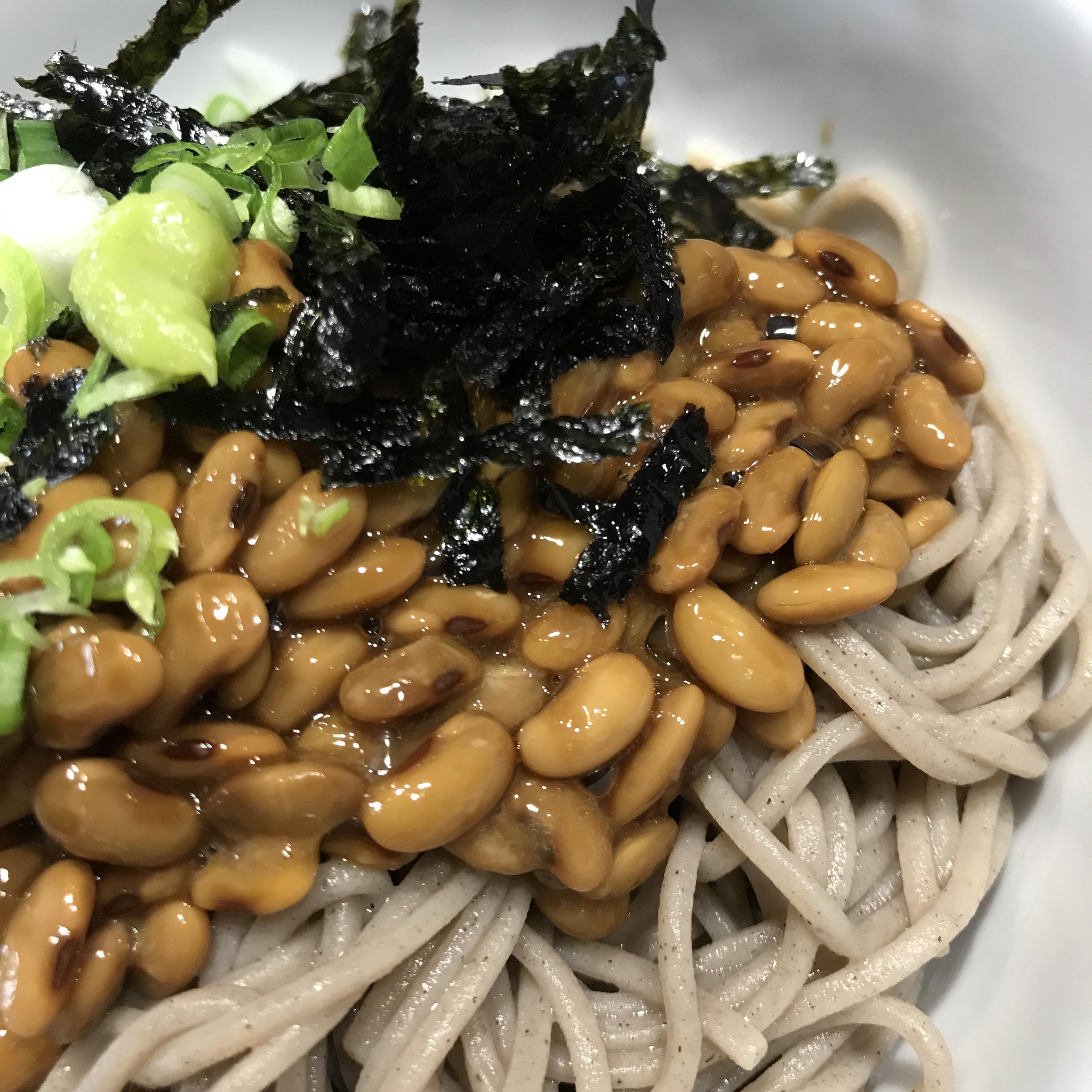 Homemade Soba natto with seaweed, green onions and wasabi r/fermentation