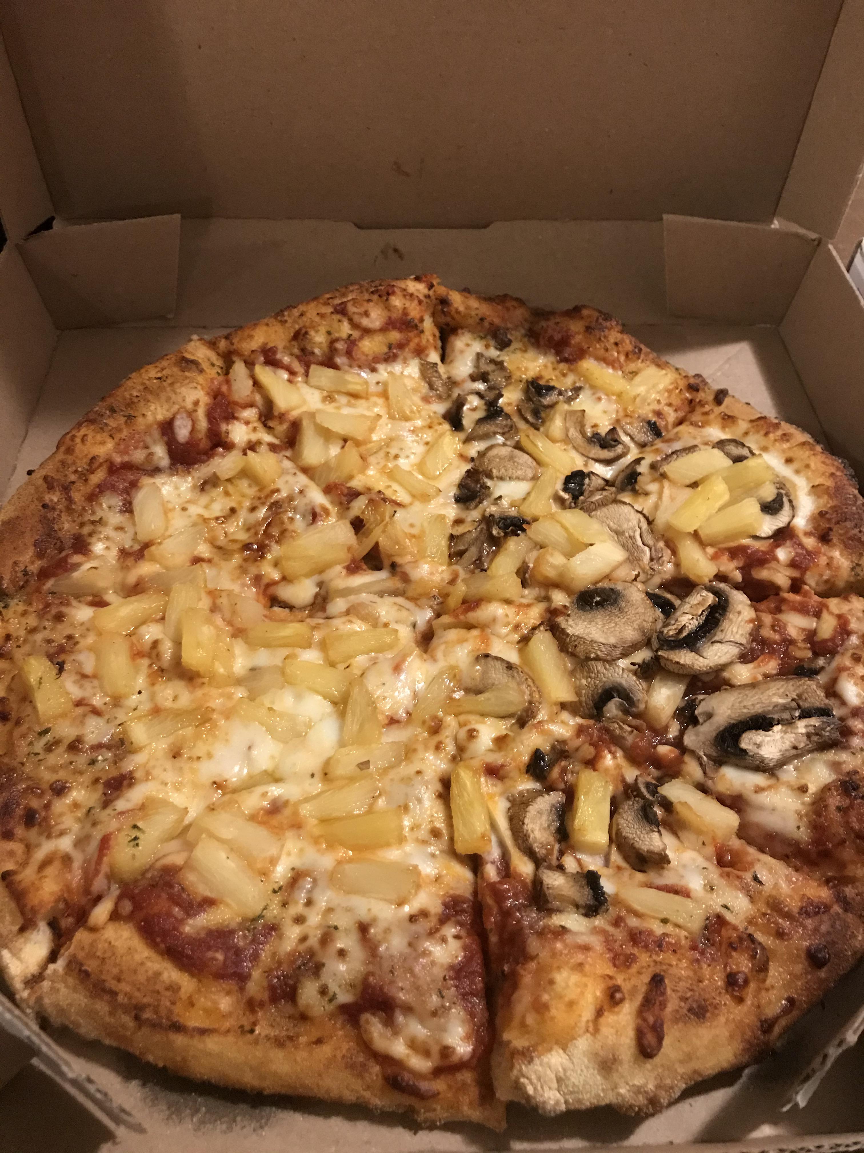 Pineapple and mushroom pizza from Dominos r/KnightsOfPineapple