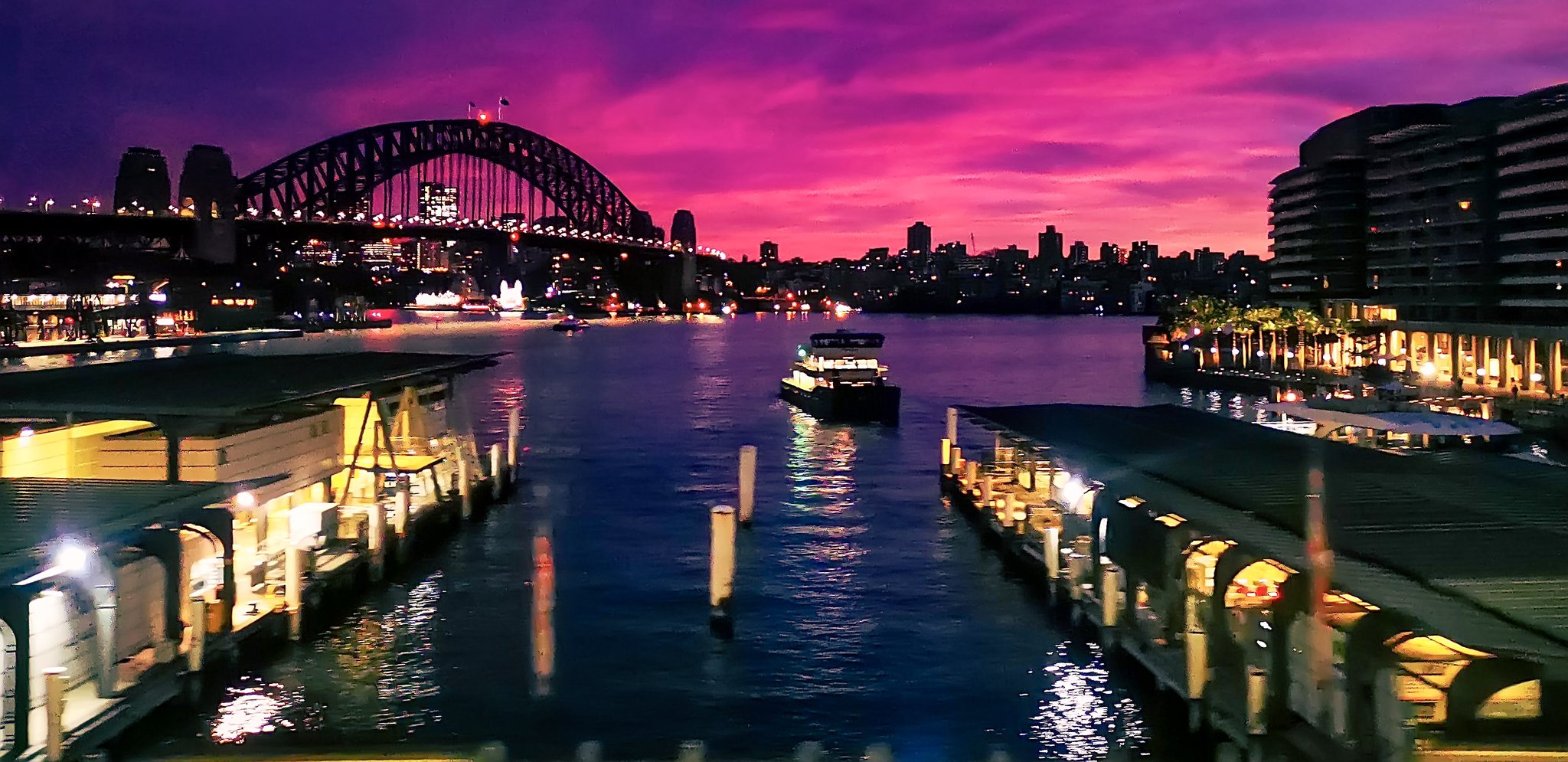 Sydney Sunrise (Photo credit to SydneyLens) r/AustraliaPics