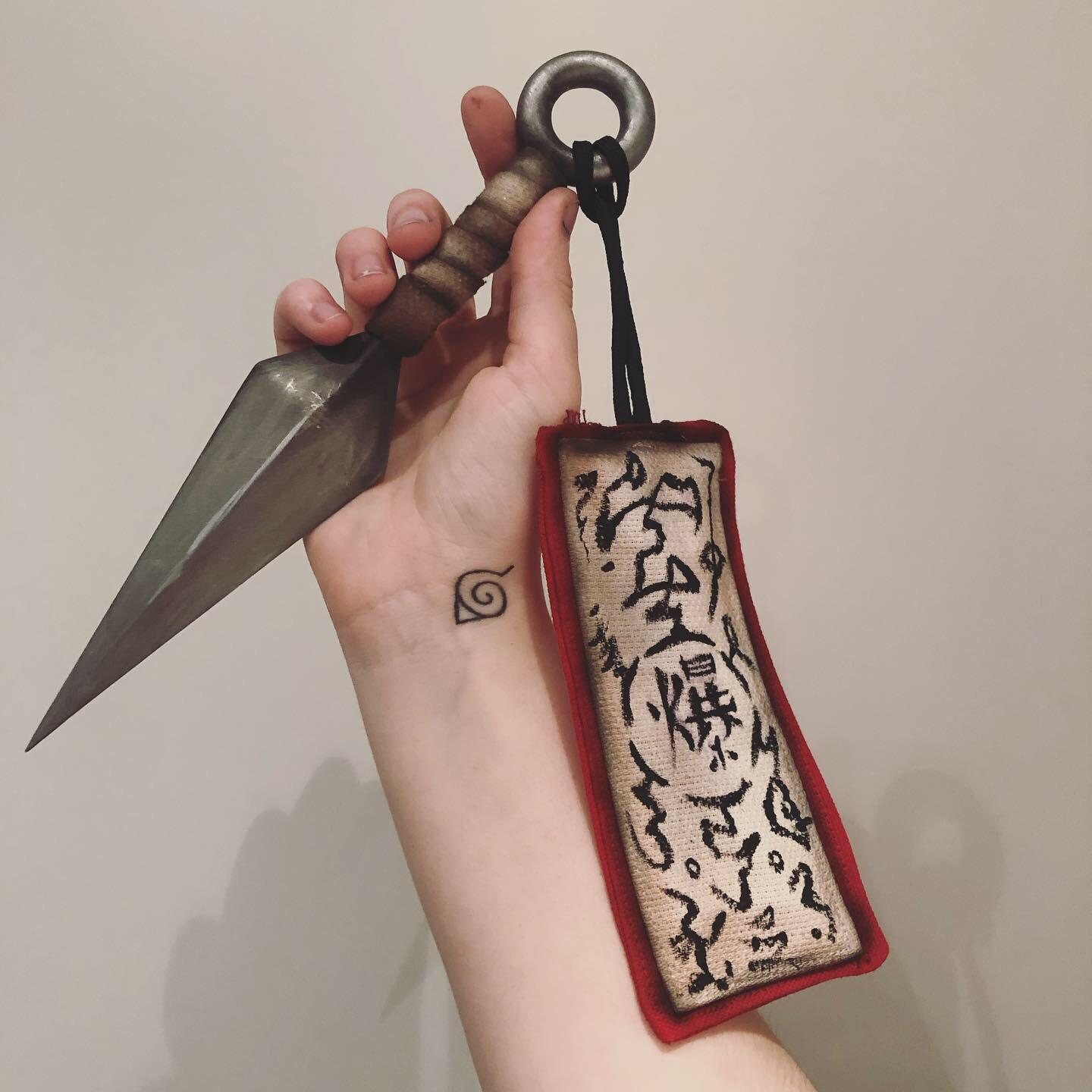 I made a Kunai. Base 3D printed by a friend r/Naruto