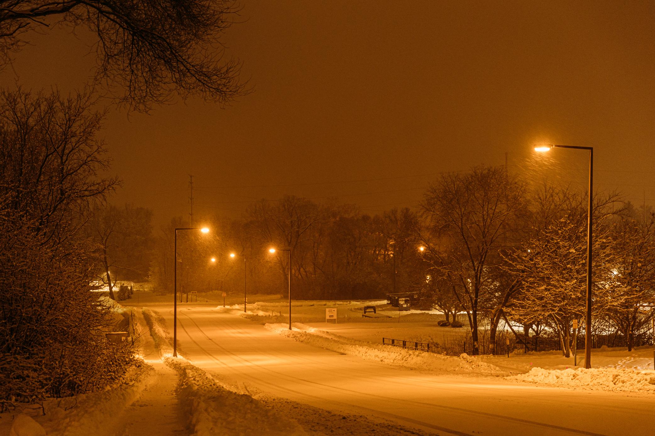 Sodium street lamps in the winter on the drive home. r/nostalgia