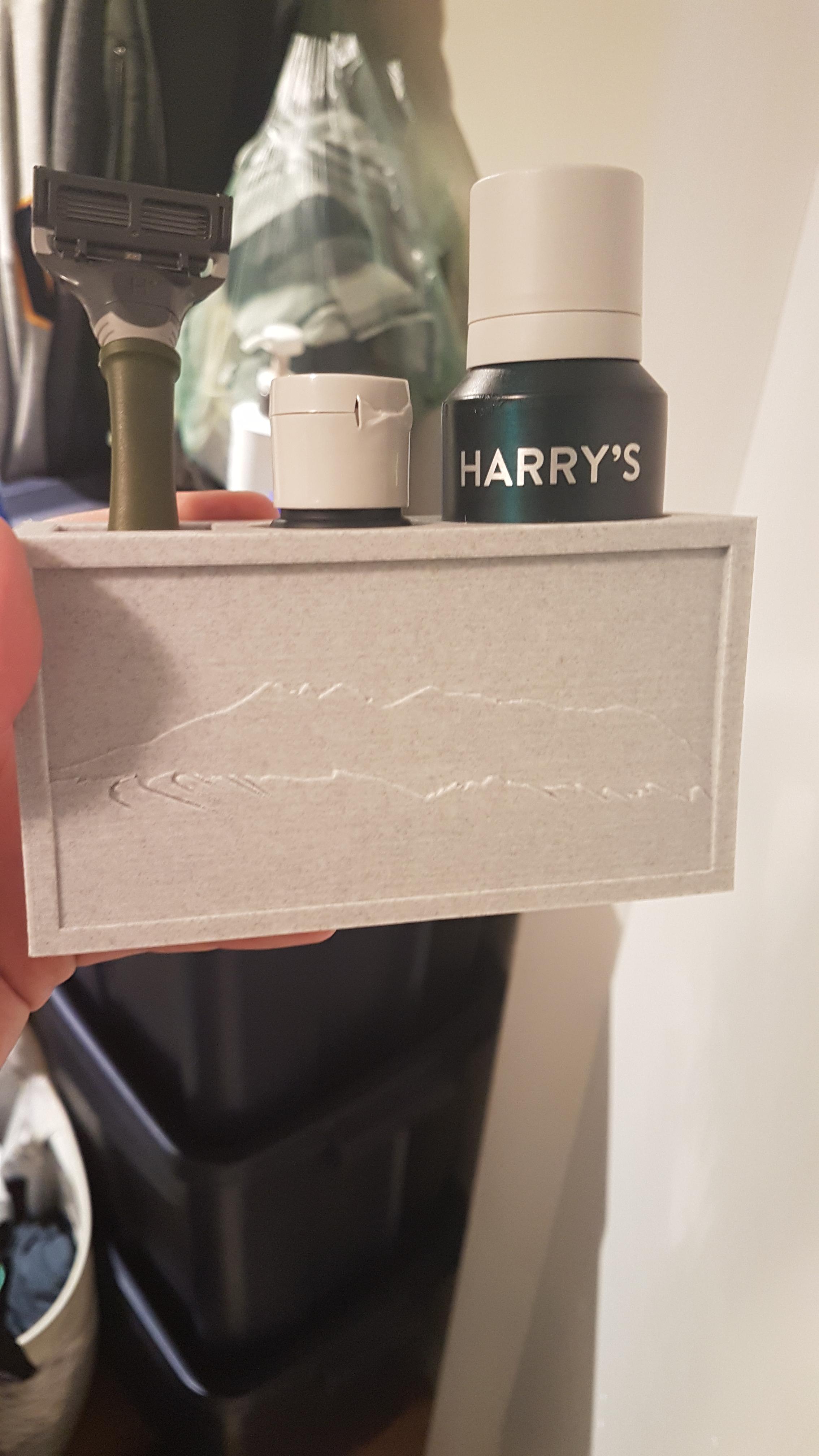 Printed an organizer for my shaving kit and added the mountain from my