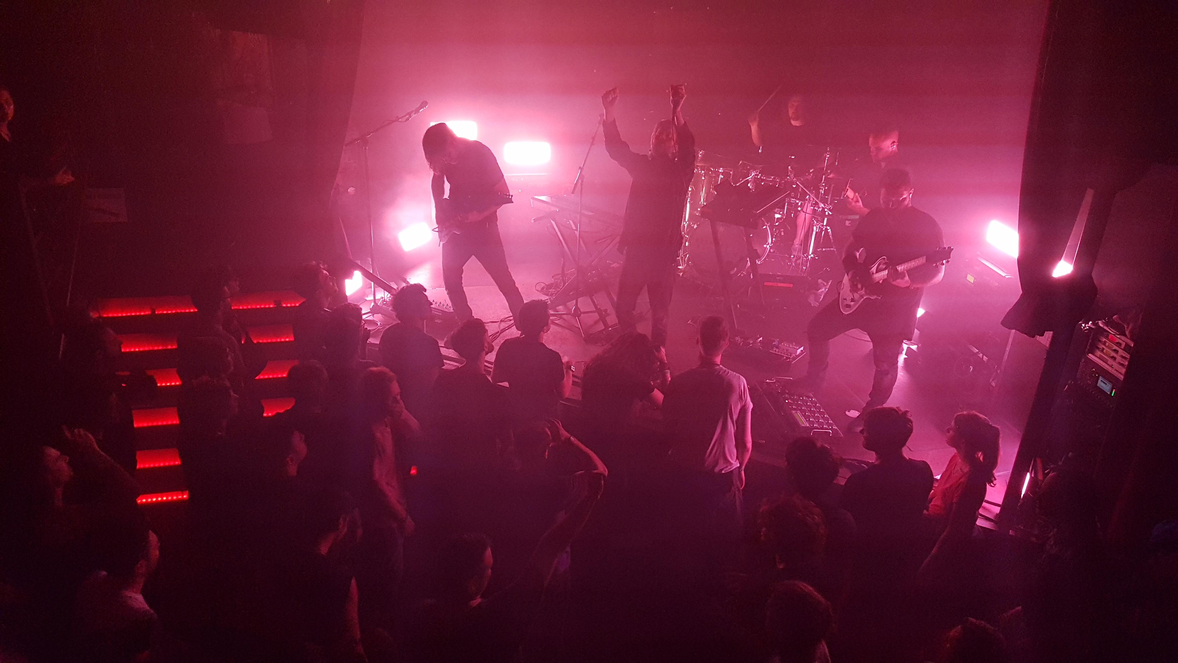 White walls in Munich best btbam concert yet, 100 ppl are dancing