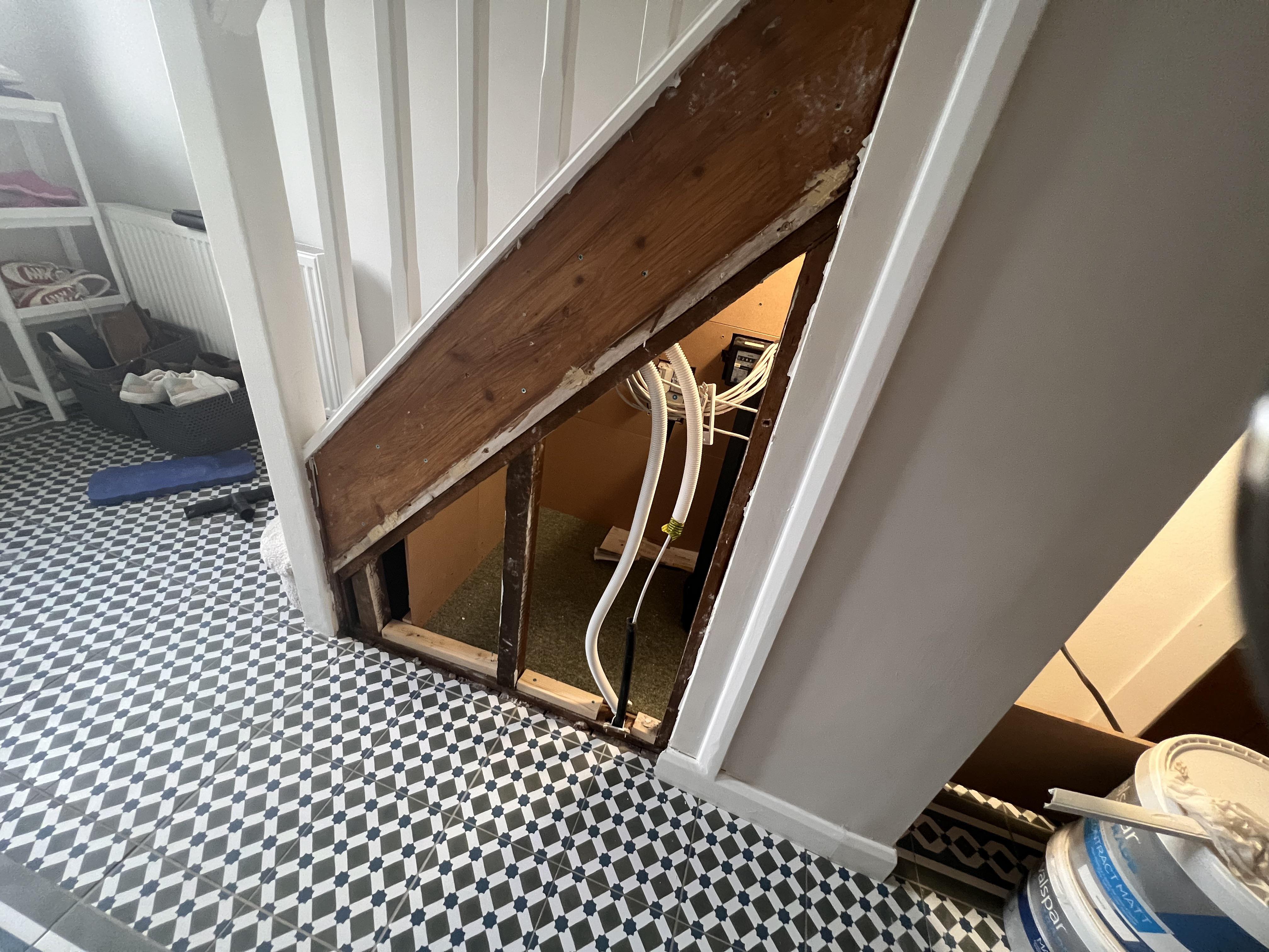 Doing an under stairs area for the cat and want to remove this framing. Do you think it’s