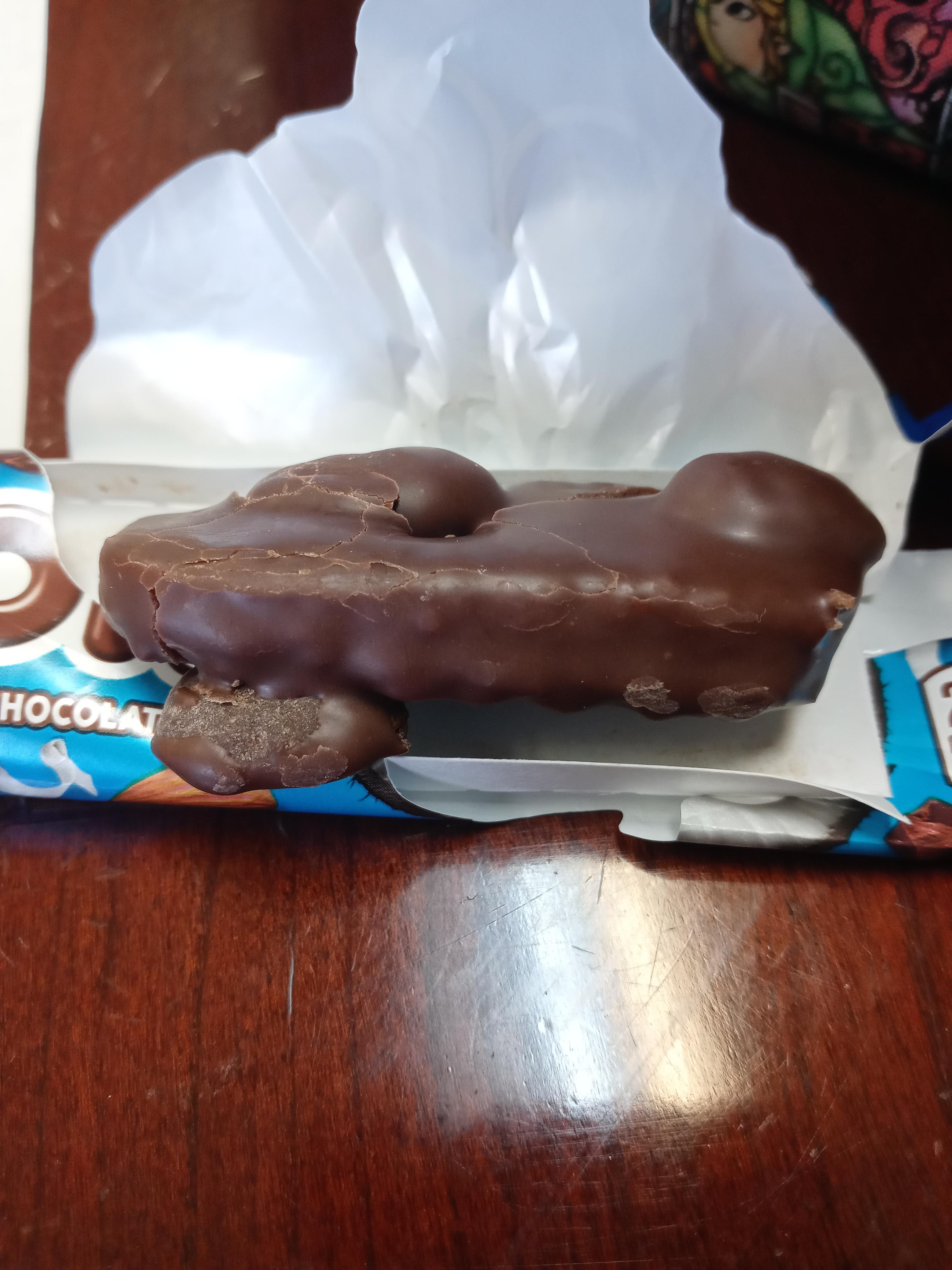 My almond joy came with an extra almond r/mildlyinteresting