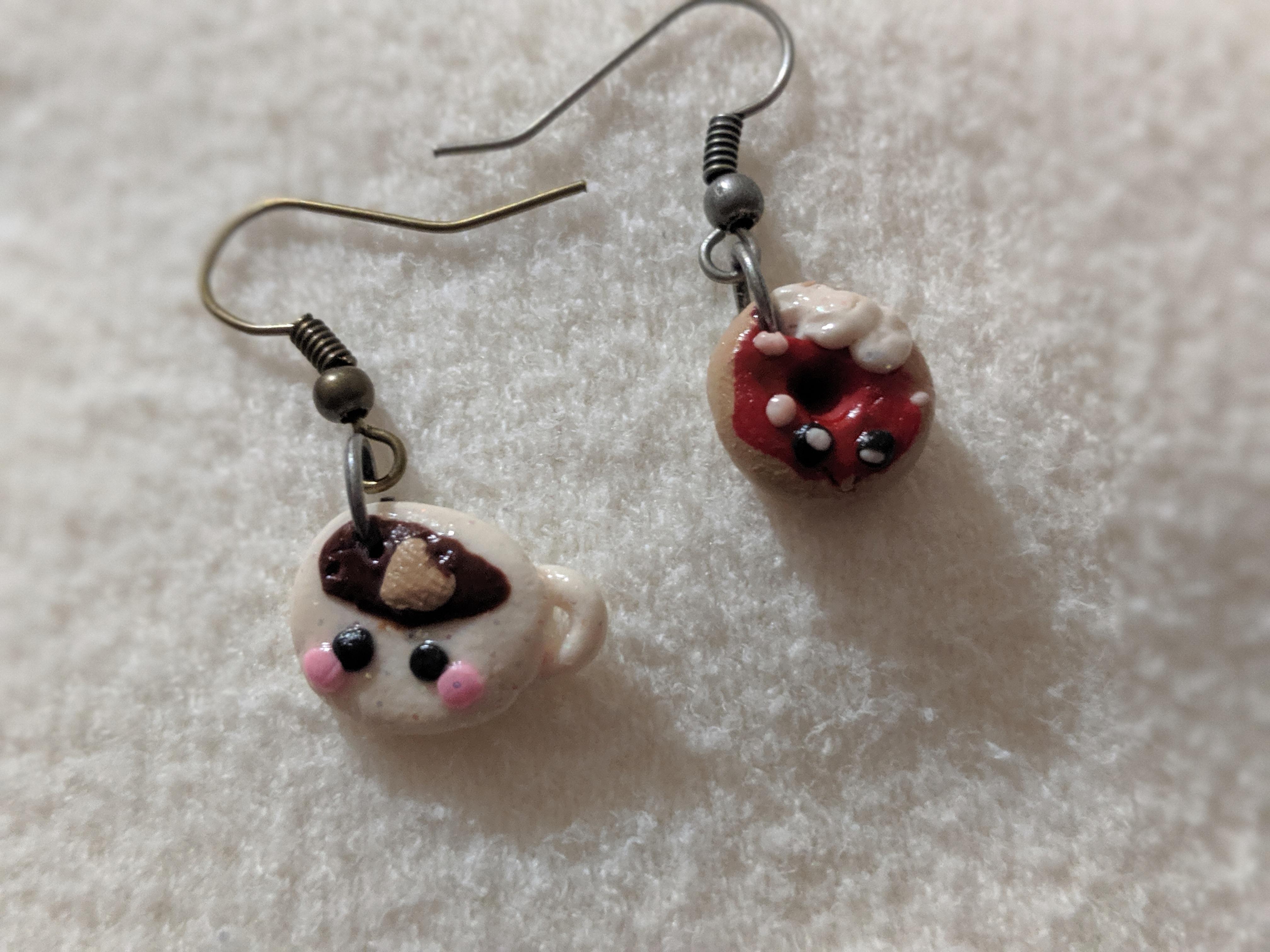 Made mismatched cocoa and donut earrings. r/polymerclay