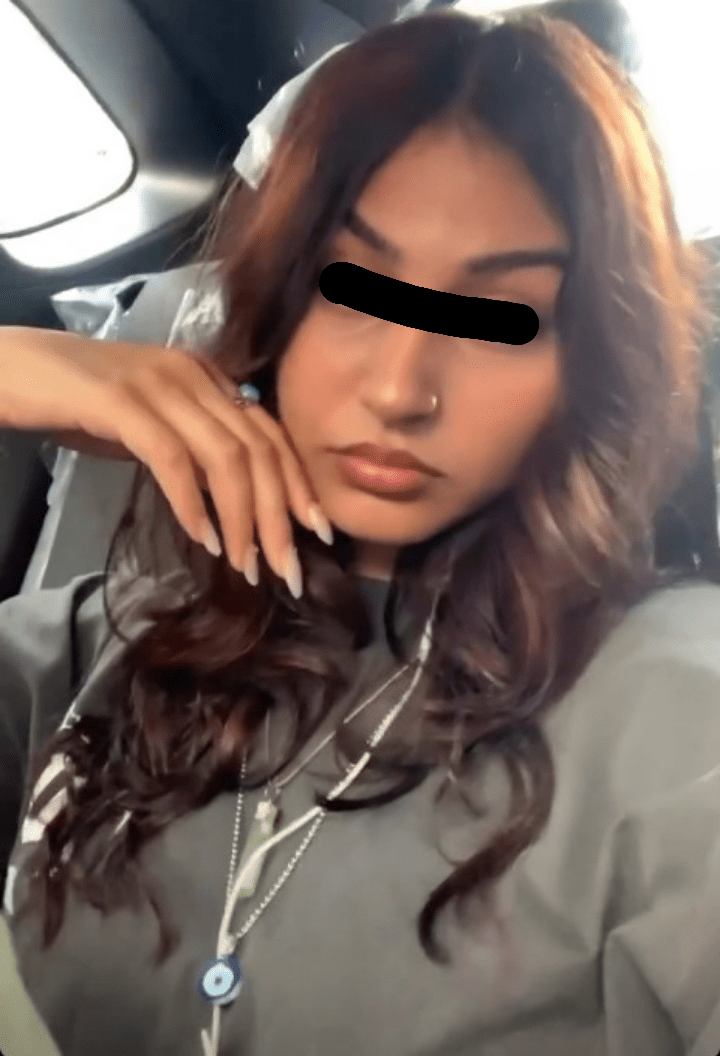 Got my girlfriends nude gallery dm for a peak : Punjabigonewild