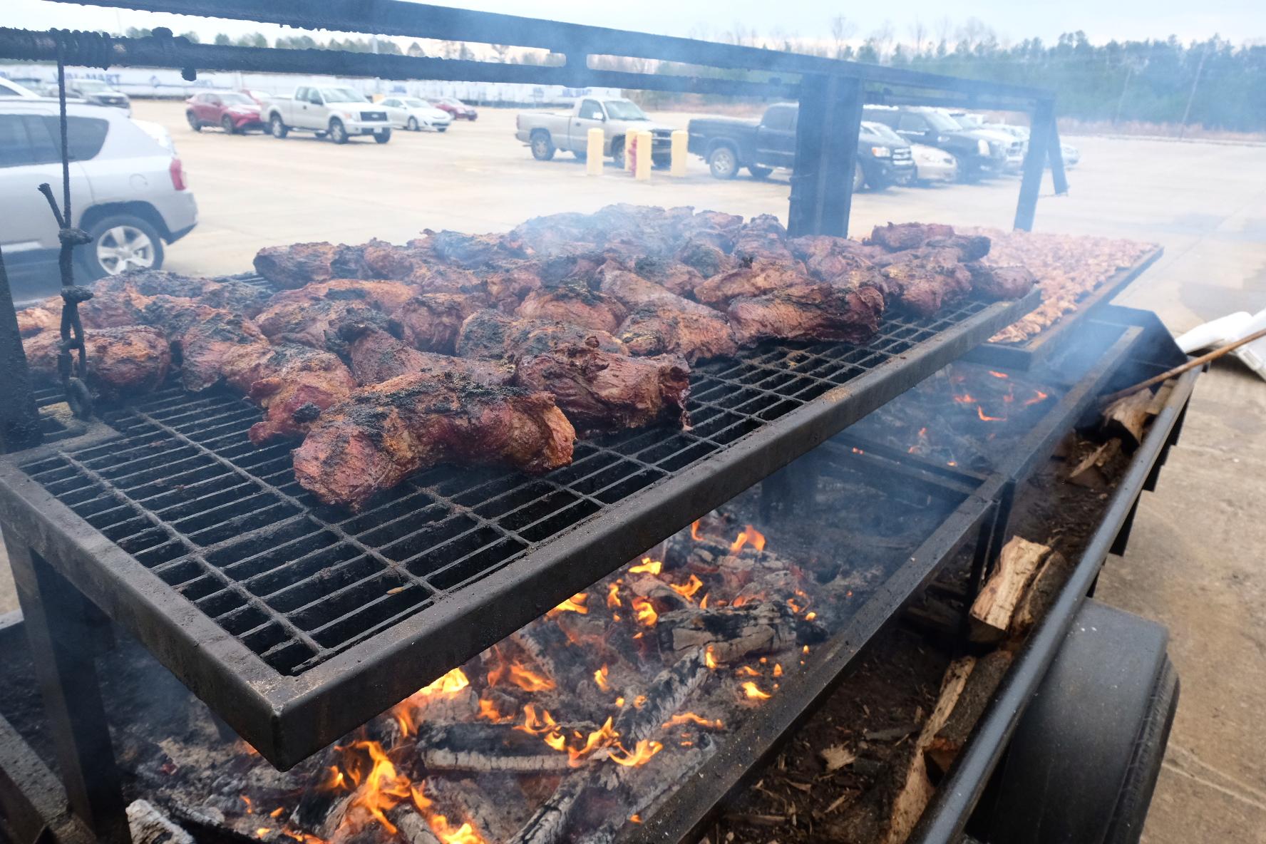 Q'n up tritips n chicken over red oak and hickory r/BBQ
