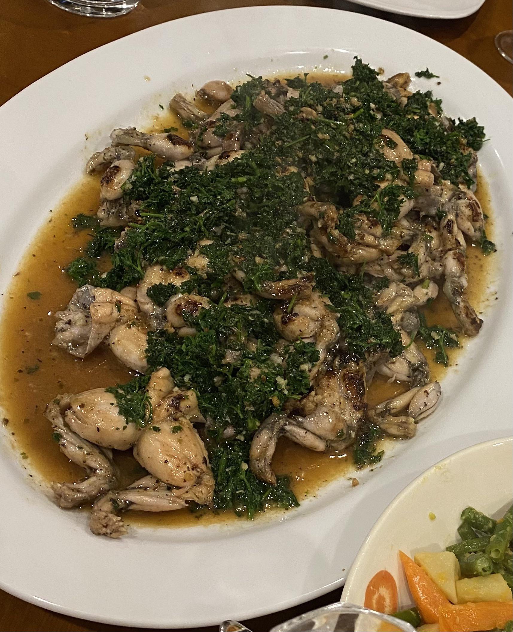 [Homemade] Frogs legs with garlic and parsley r/food