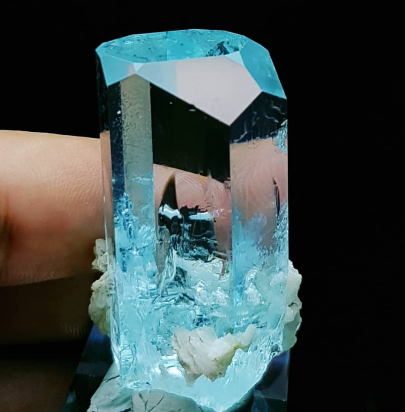 Got this beautiful and High class Quality Aquamarine crystal with
