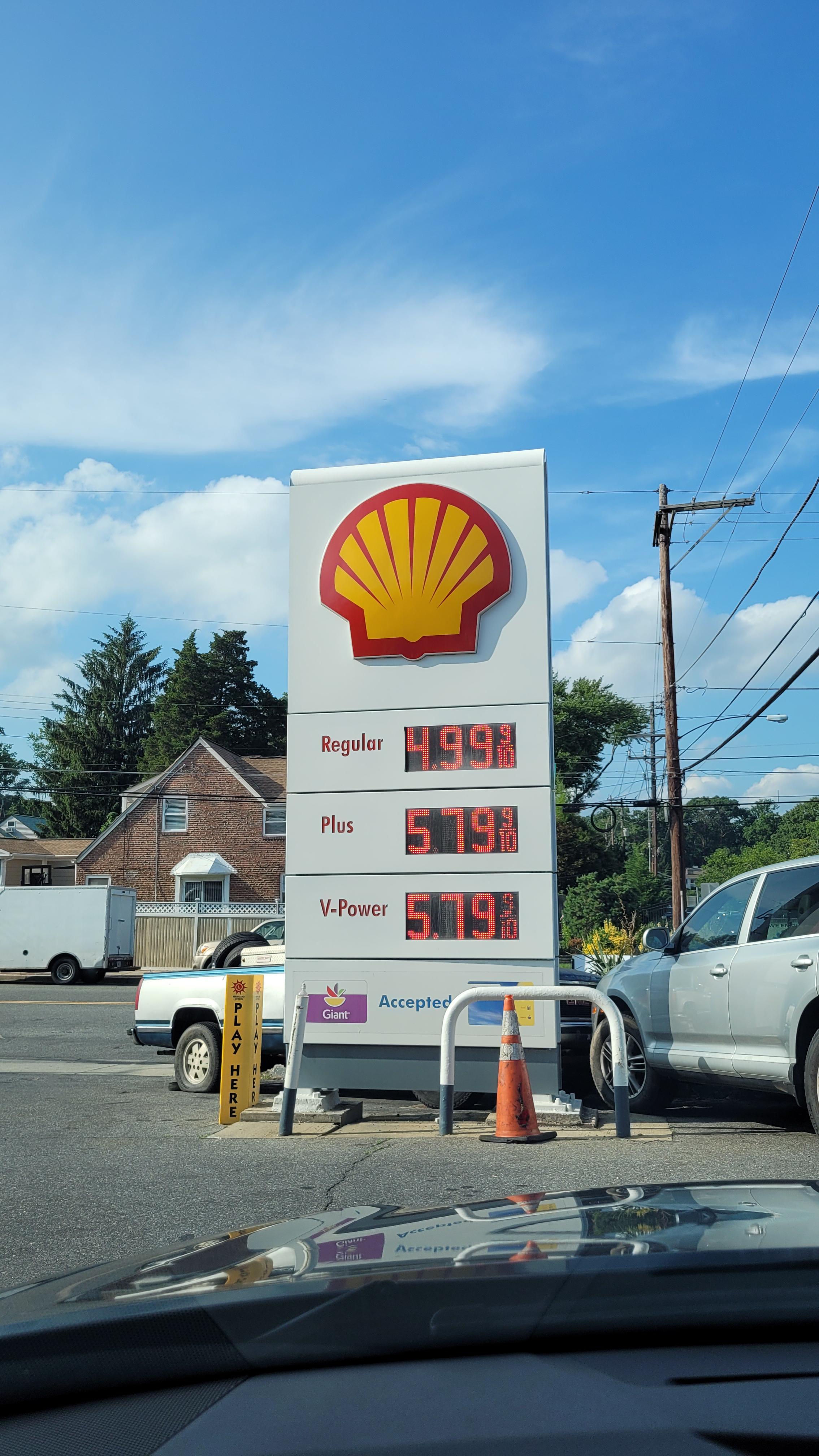 Same price for midgrade and premium gas mildlyinteresting