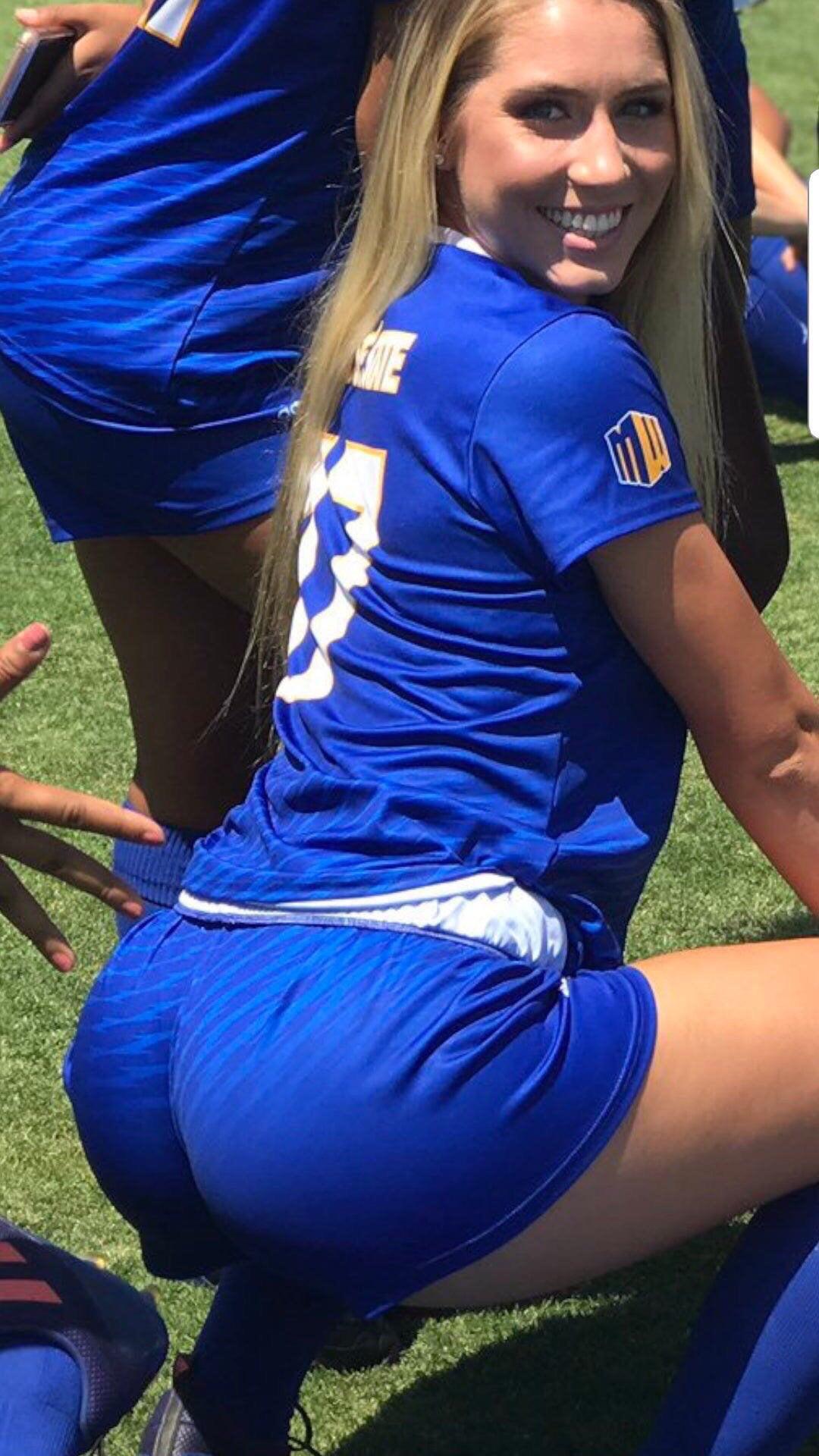 Soccer pawg r/JizzedToThis