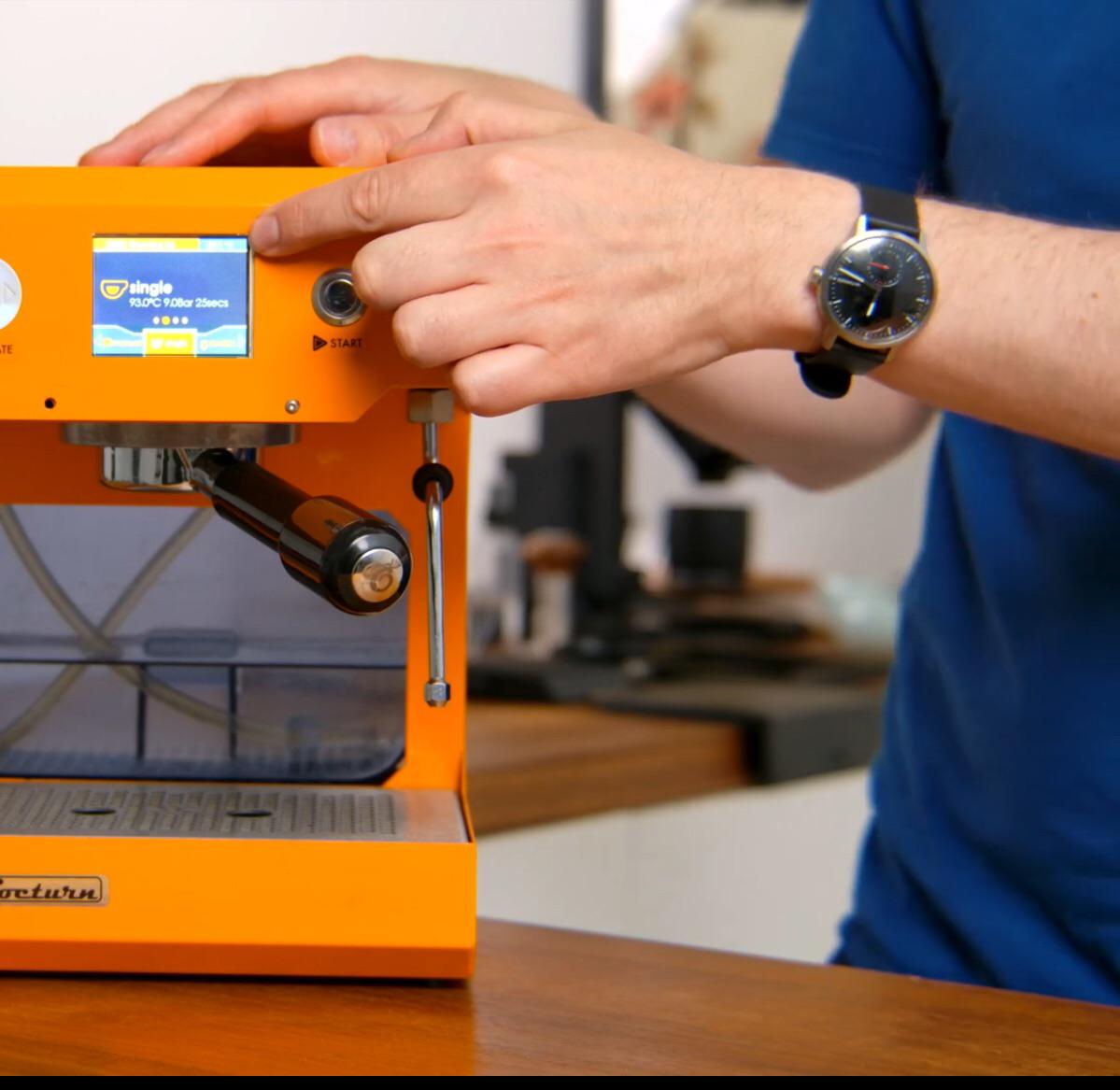 [Identification] What is James Hoffmann wearing? Watches